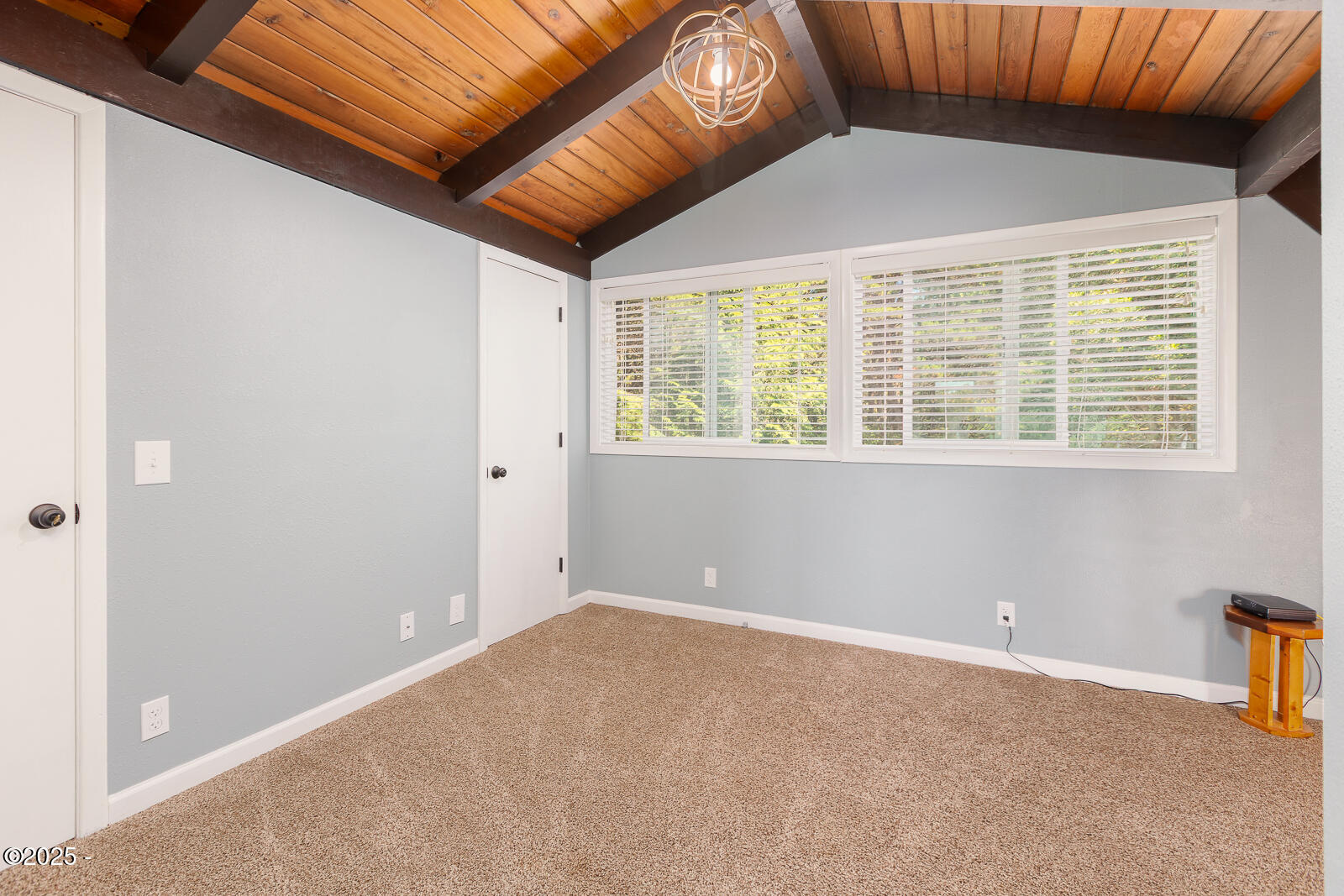 1115 SW Whitecap Drive