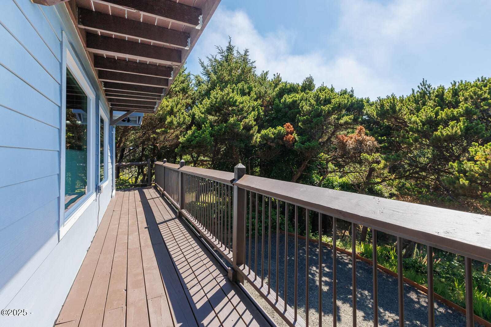 1115 SW Whitecap Drive