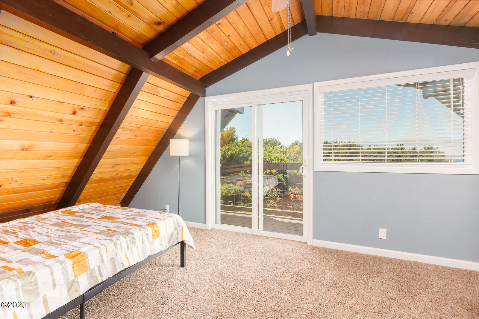 1115 SW Whitecap Drive