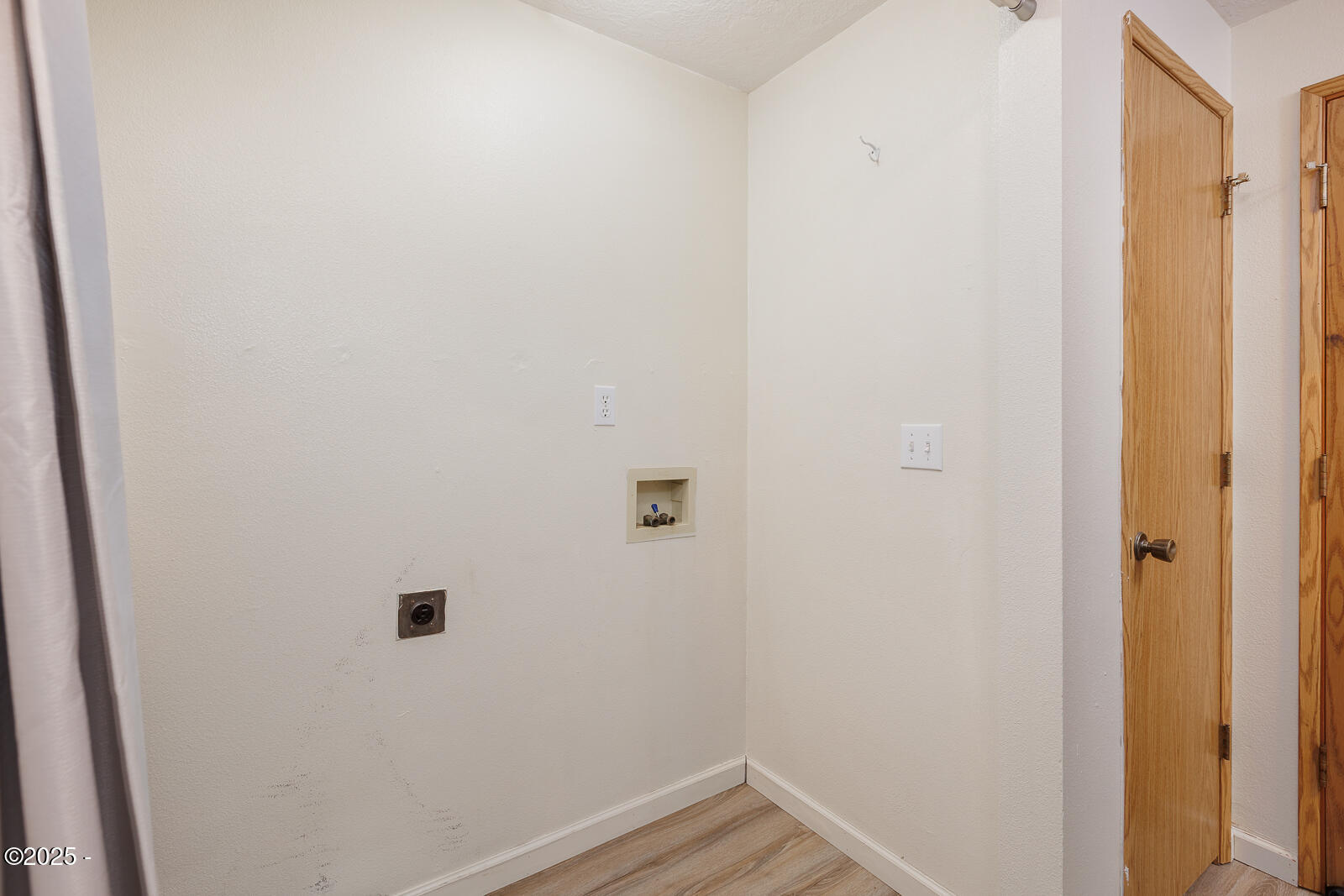 725 SE Ball Boulevard