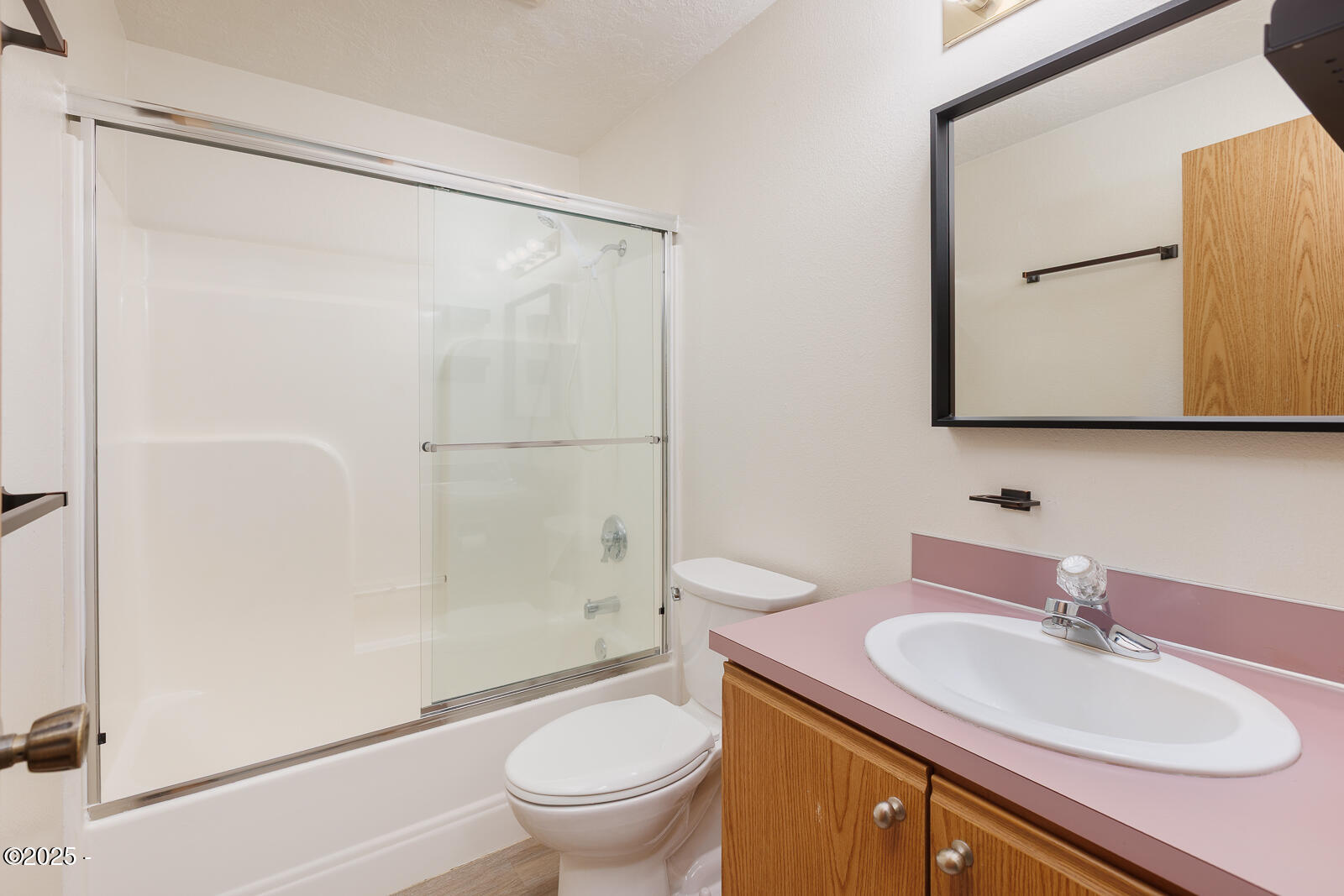 725 SE Ball Boulevard