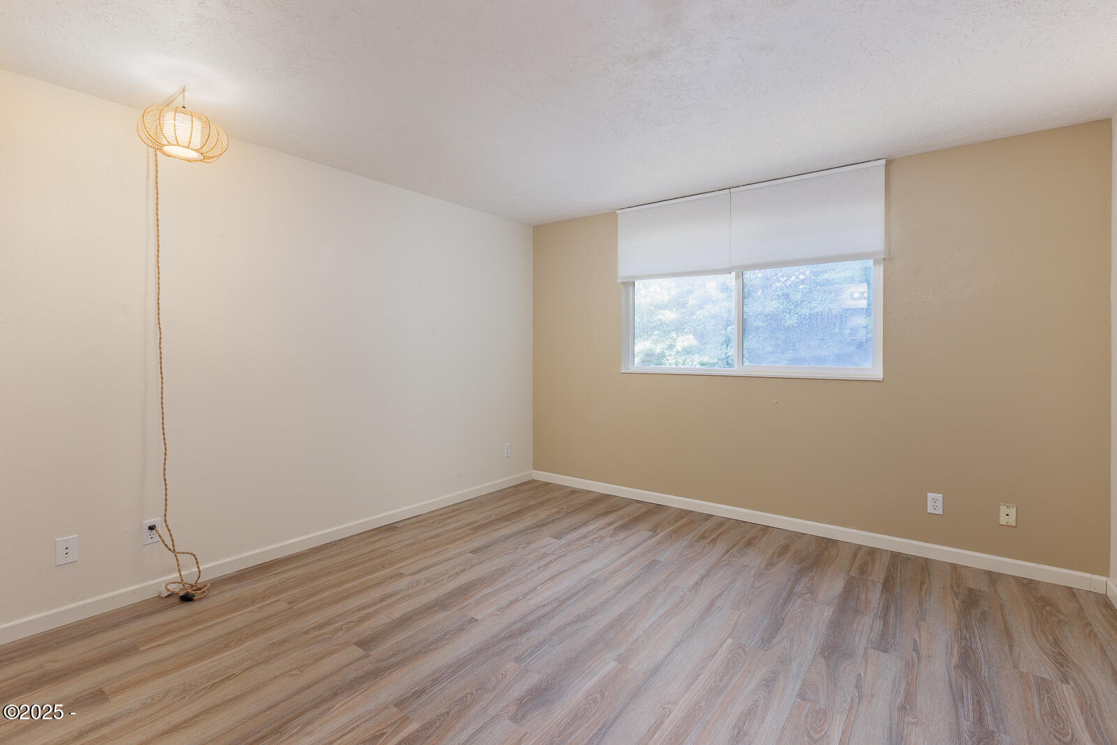 725 SE Ball Boulevard