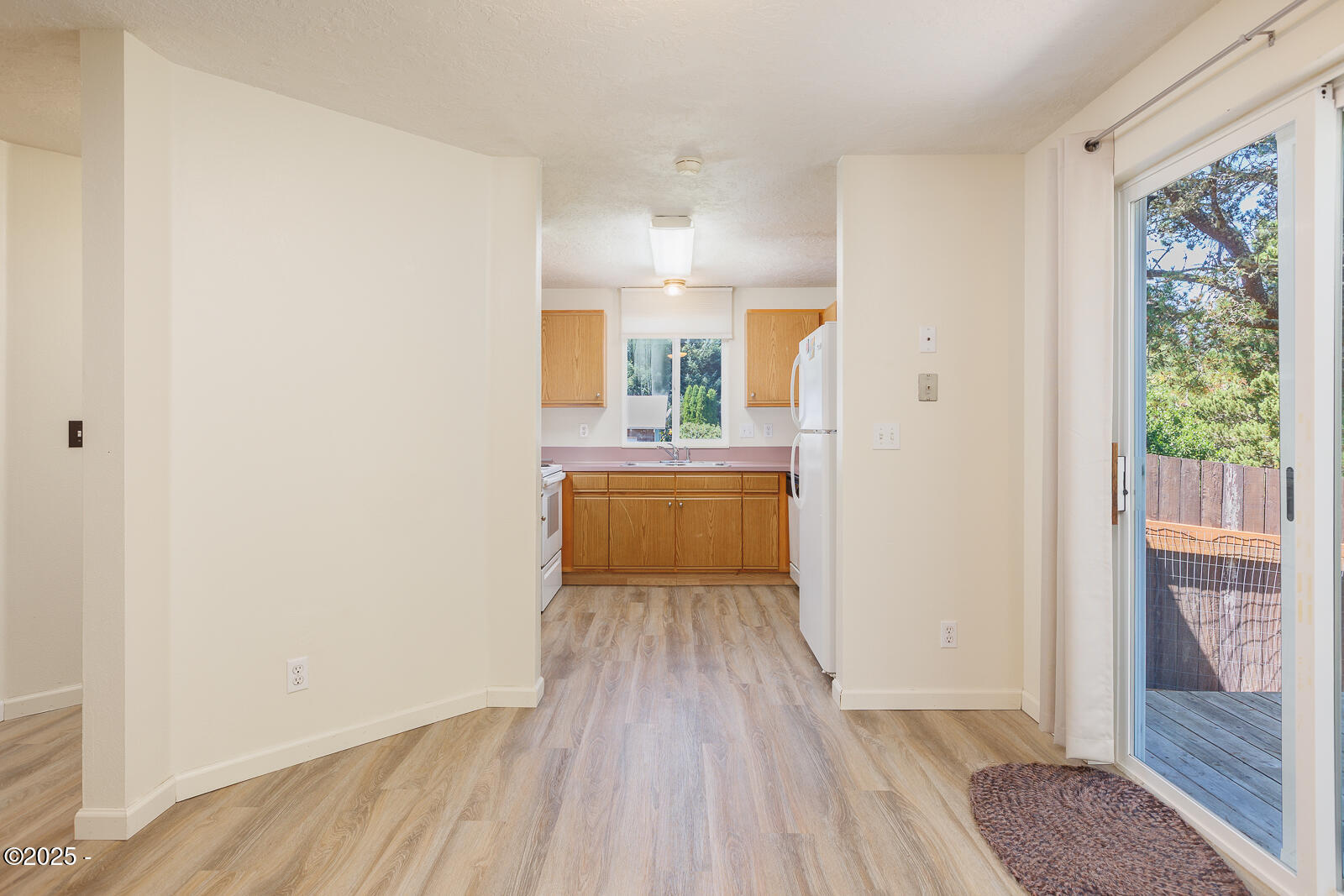 725 SE Ball Boulevard