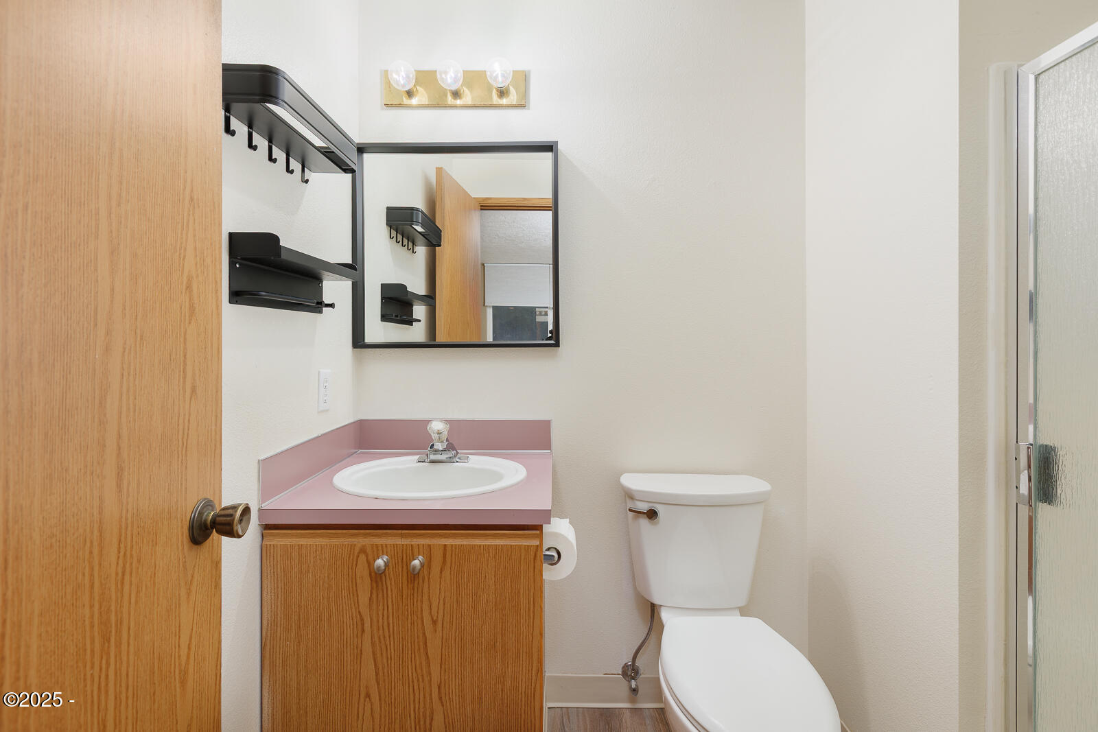 725 SE Ball Boulevard