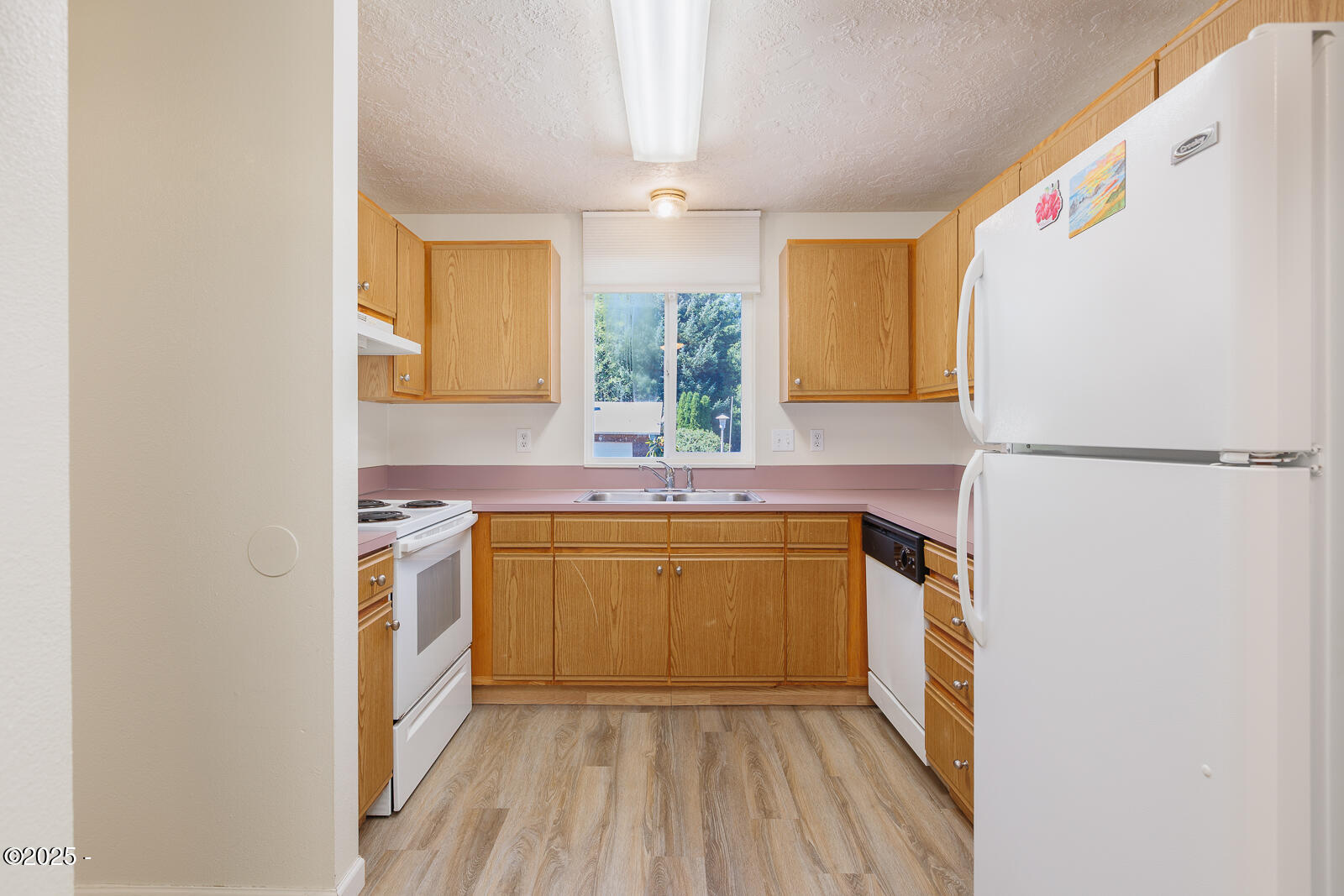 725 SE Ball Boulevard