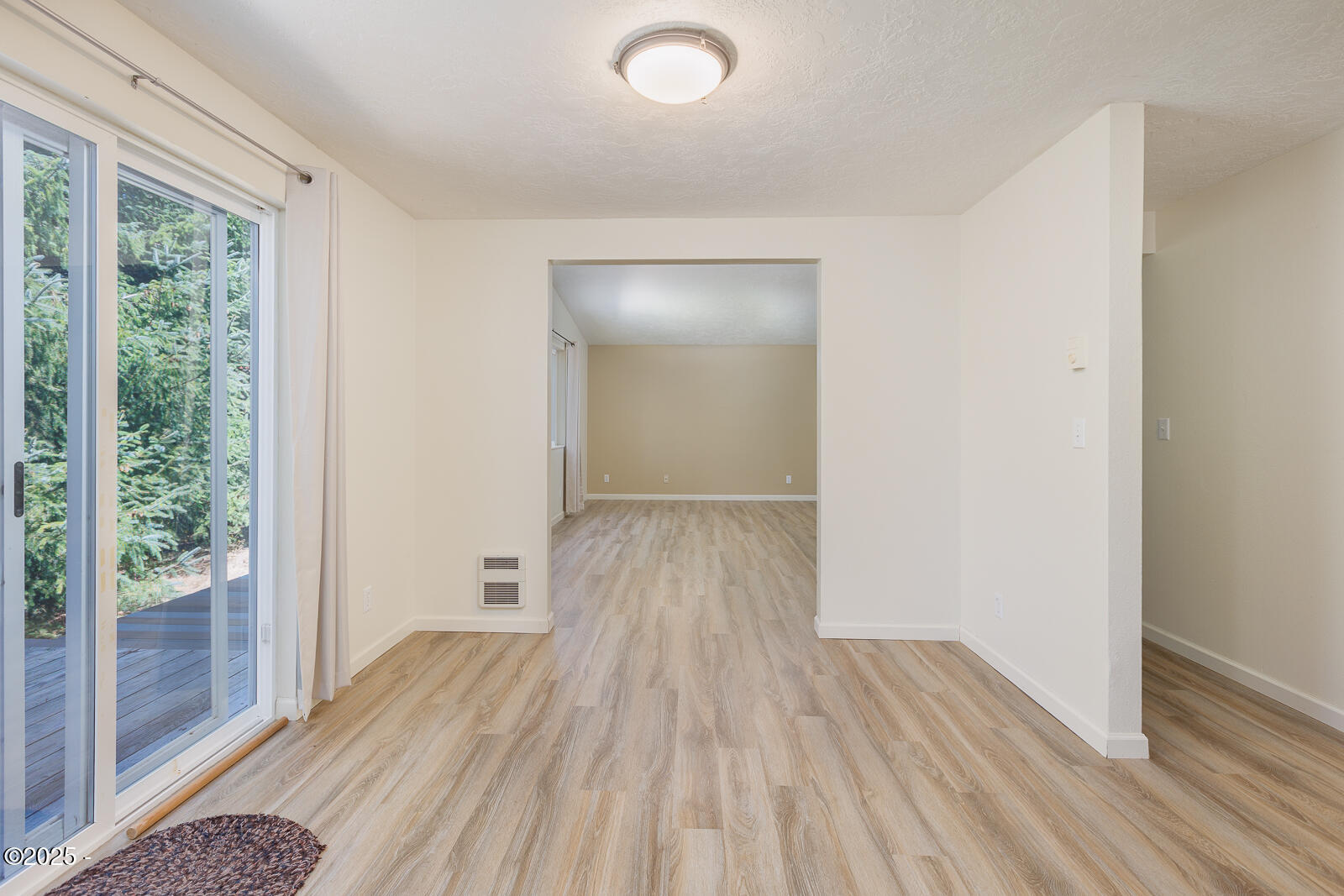 725 SE Ball Boulevard