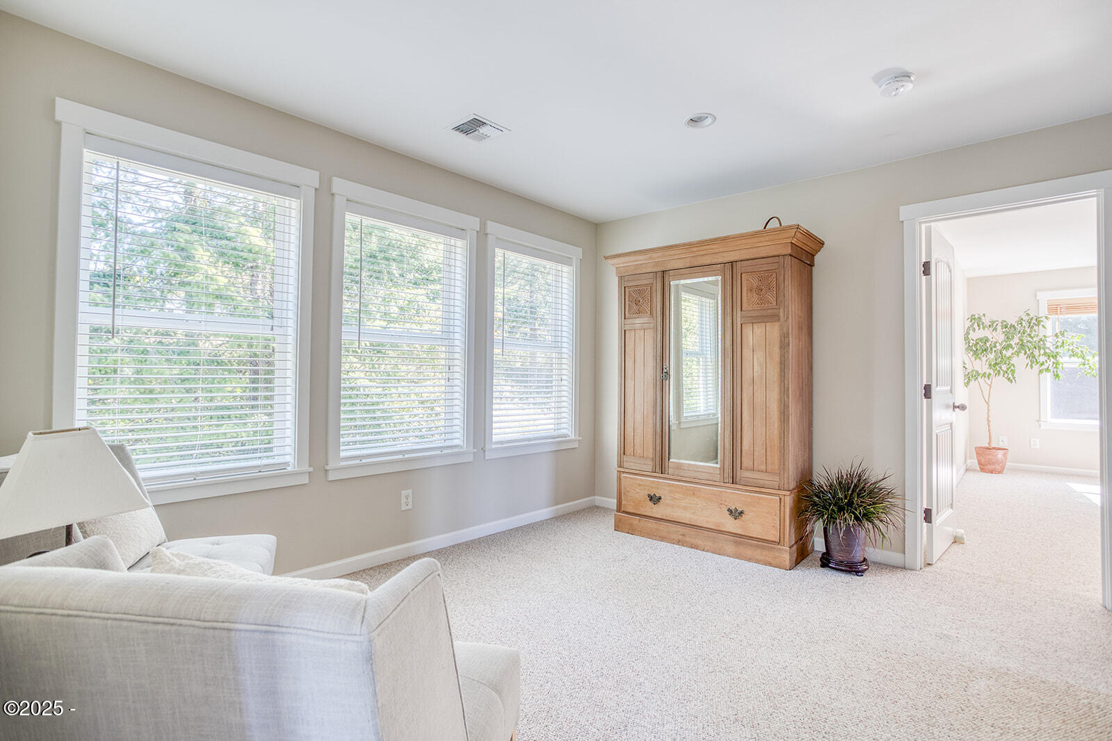 1219 NE Newport Heights Drive