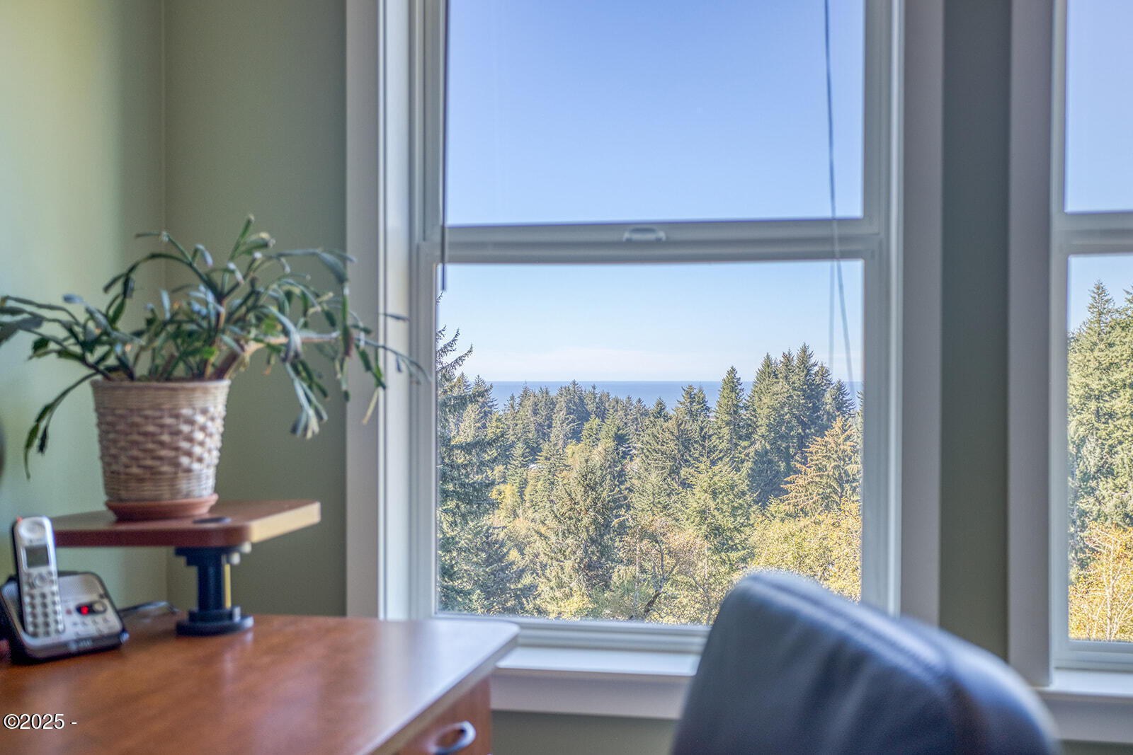 1219 NE Newport Heights Drive