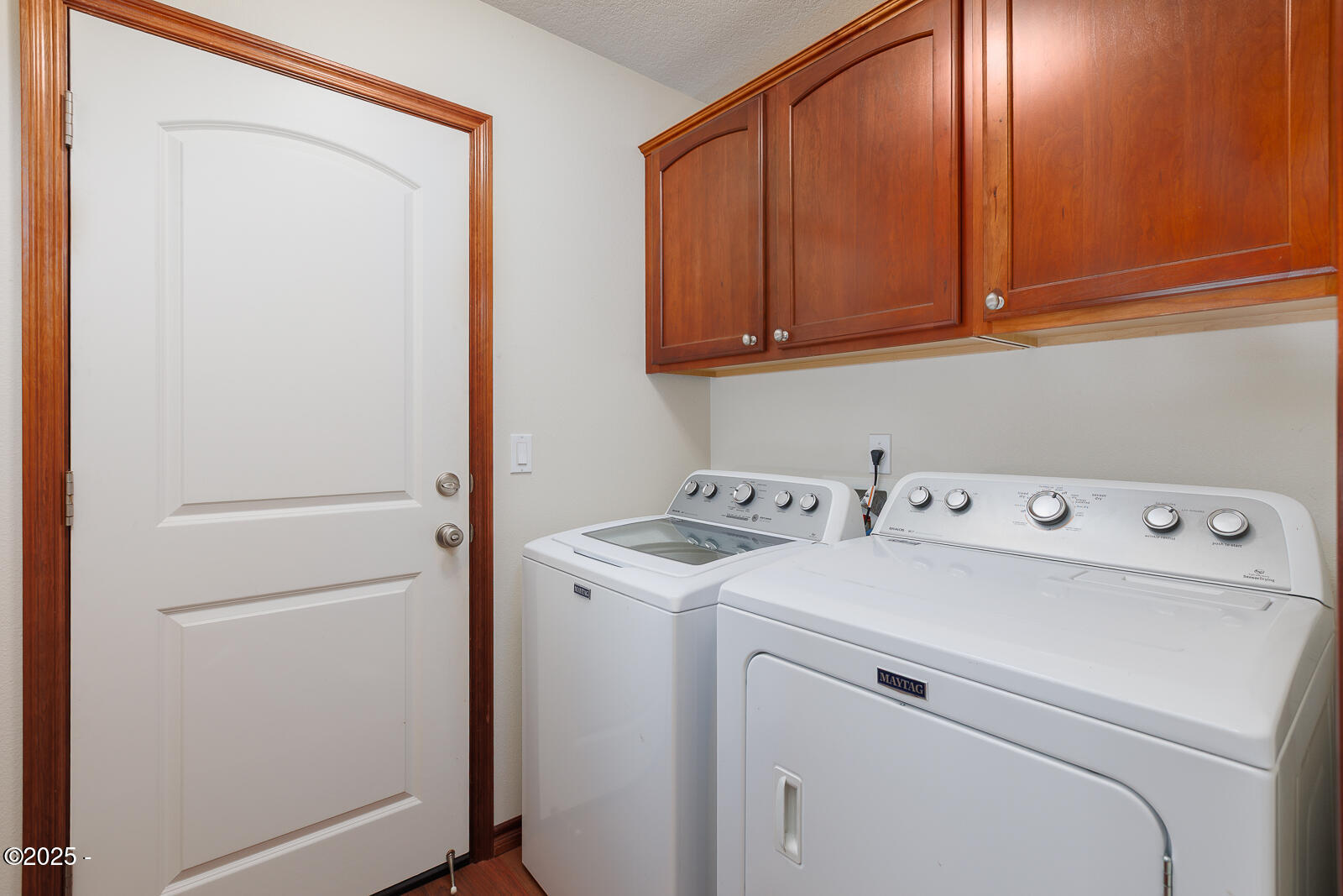 1617 NW Oceanic Loop