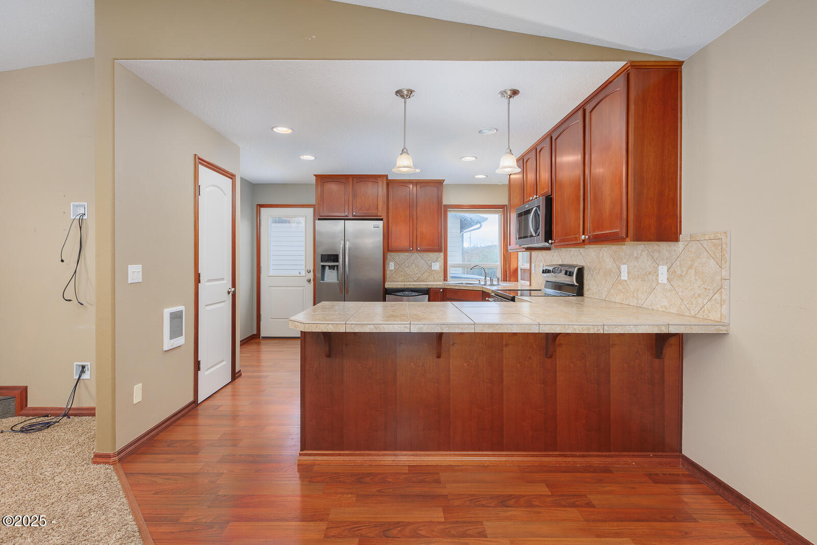 1617 NW Oceanic Loop