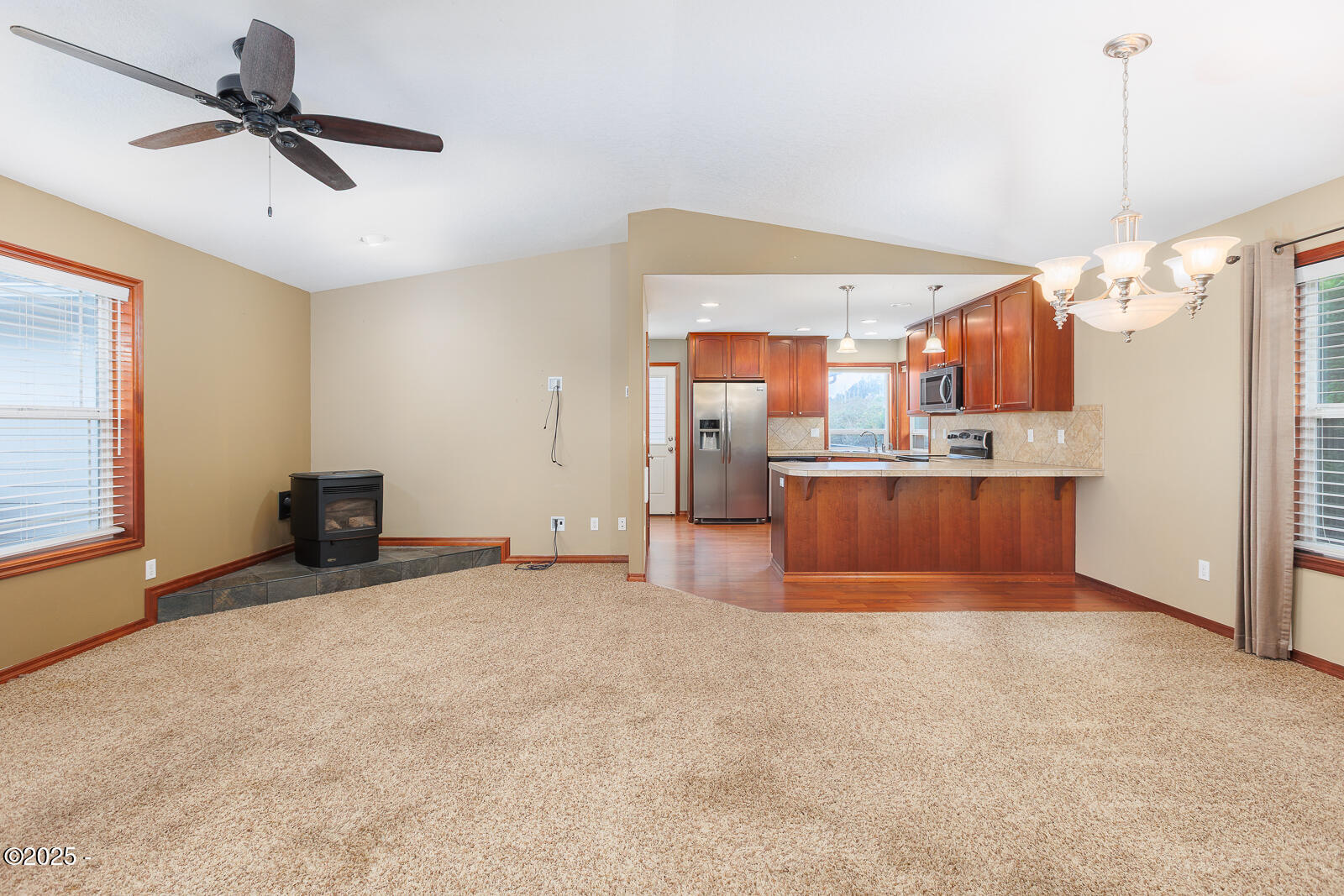 1617 NW Oceanic Loop