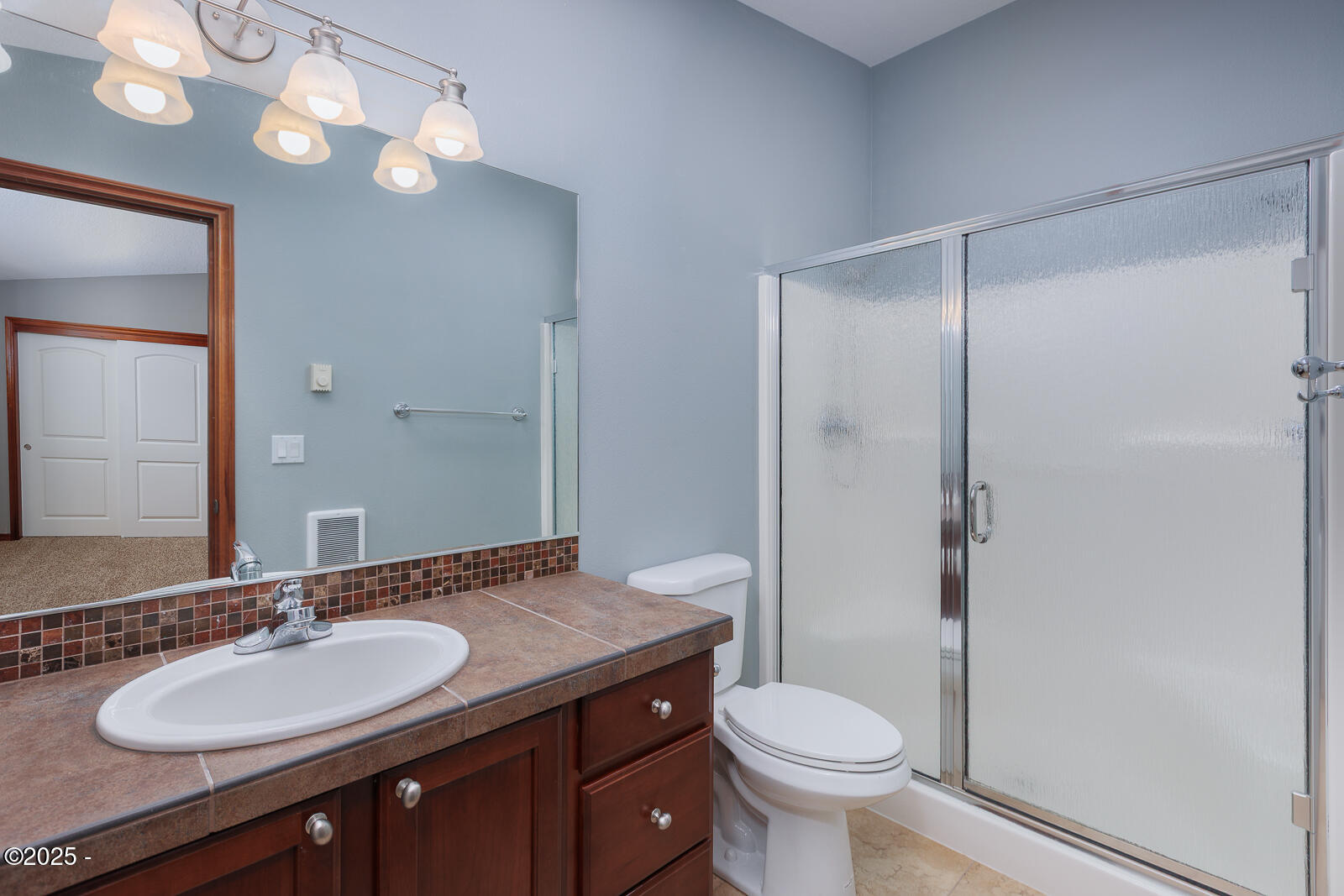 1617 NW Oceanic Loop