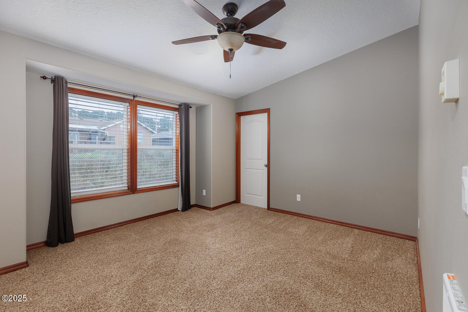 1617 NW Oceanic Loop