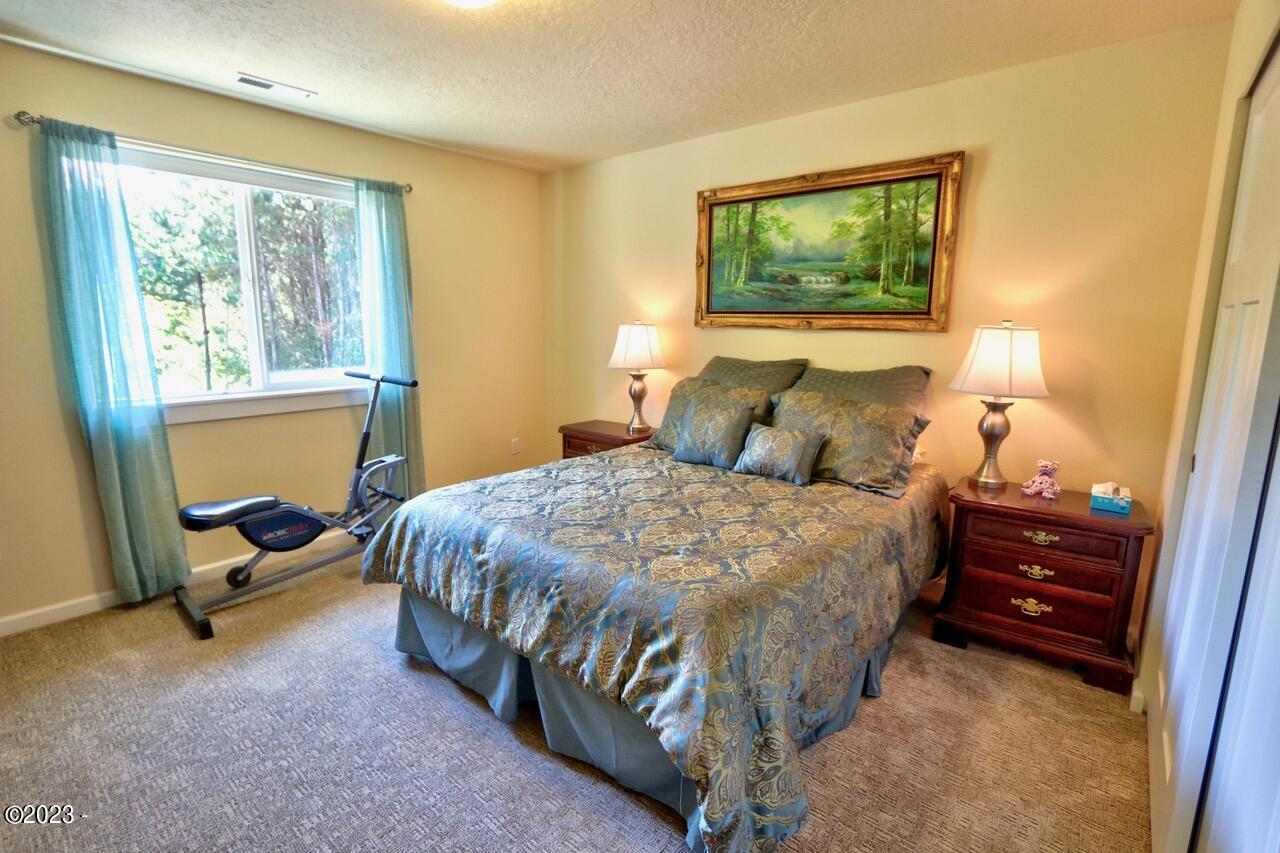 11995 NW Thompson Street