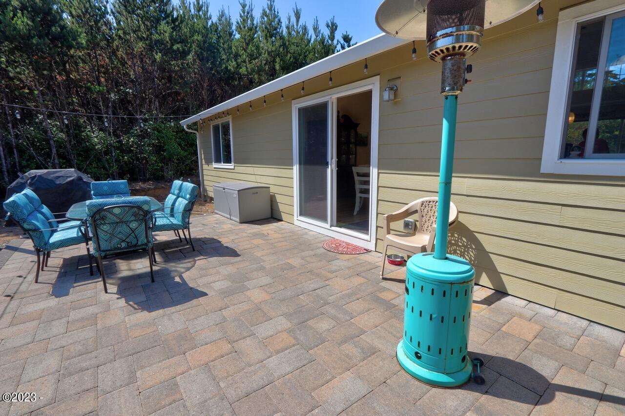 11995 NW Thompson Street