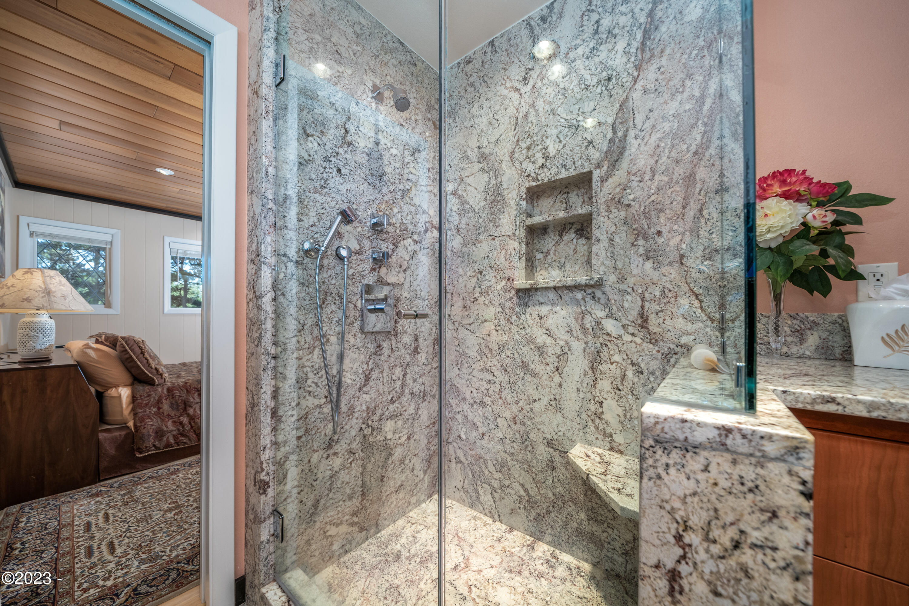 2407 NW Pacific Street