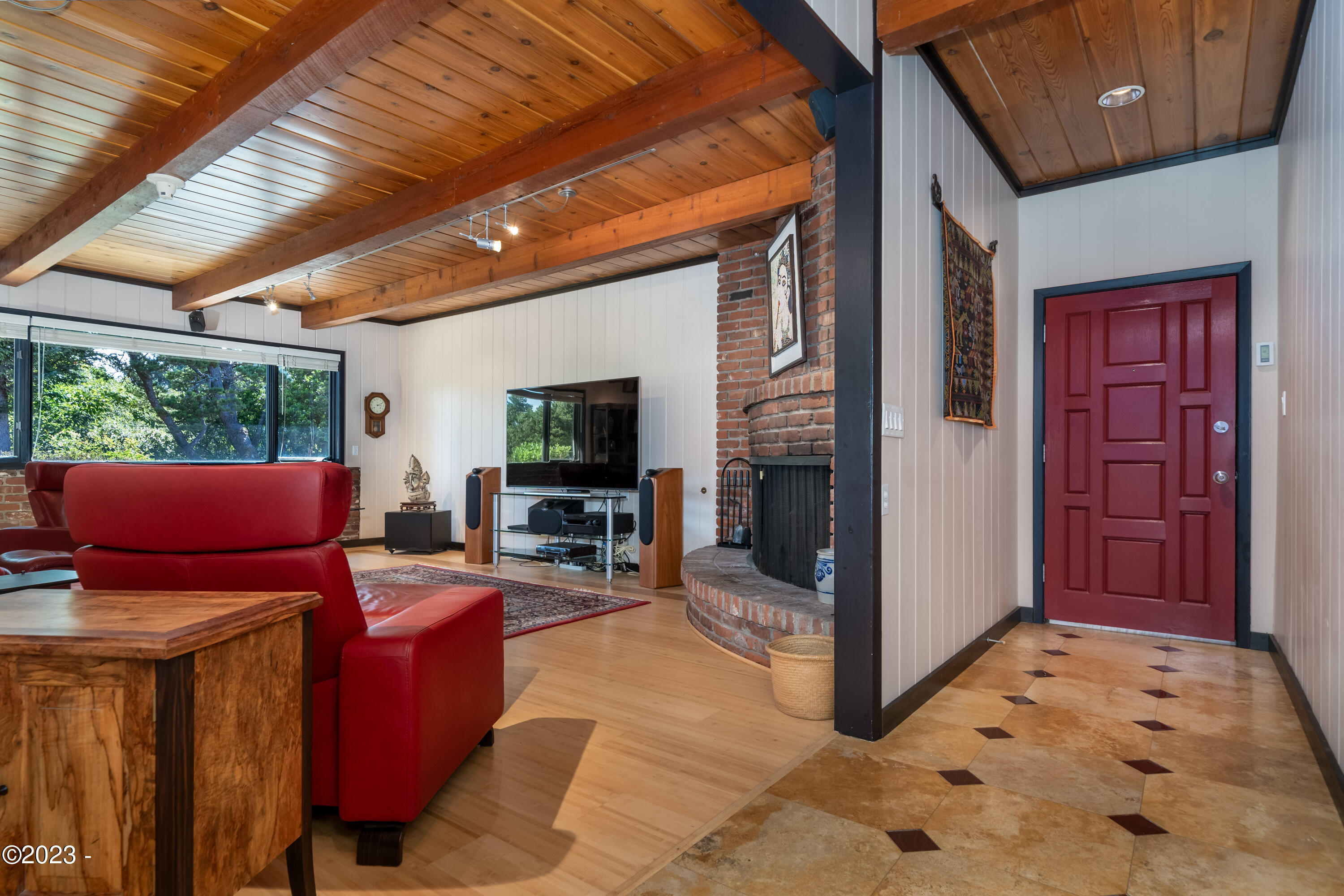 2407 NW Pacific Street