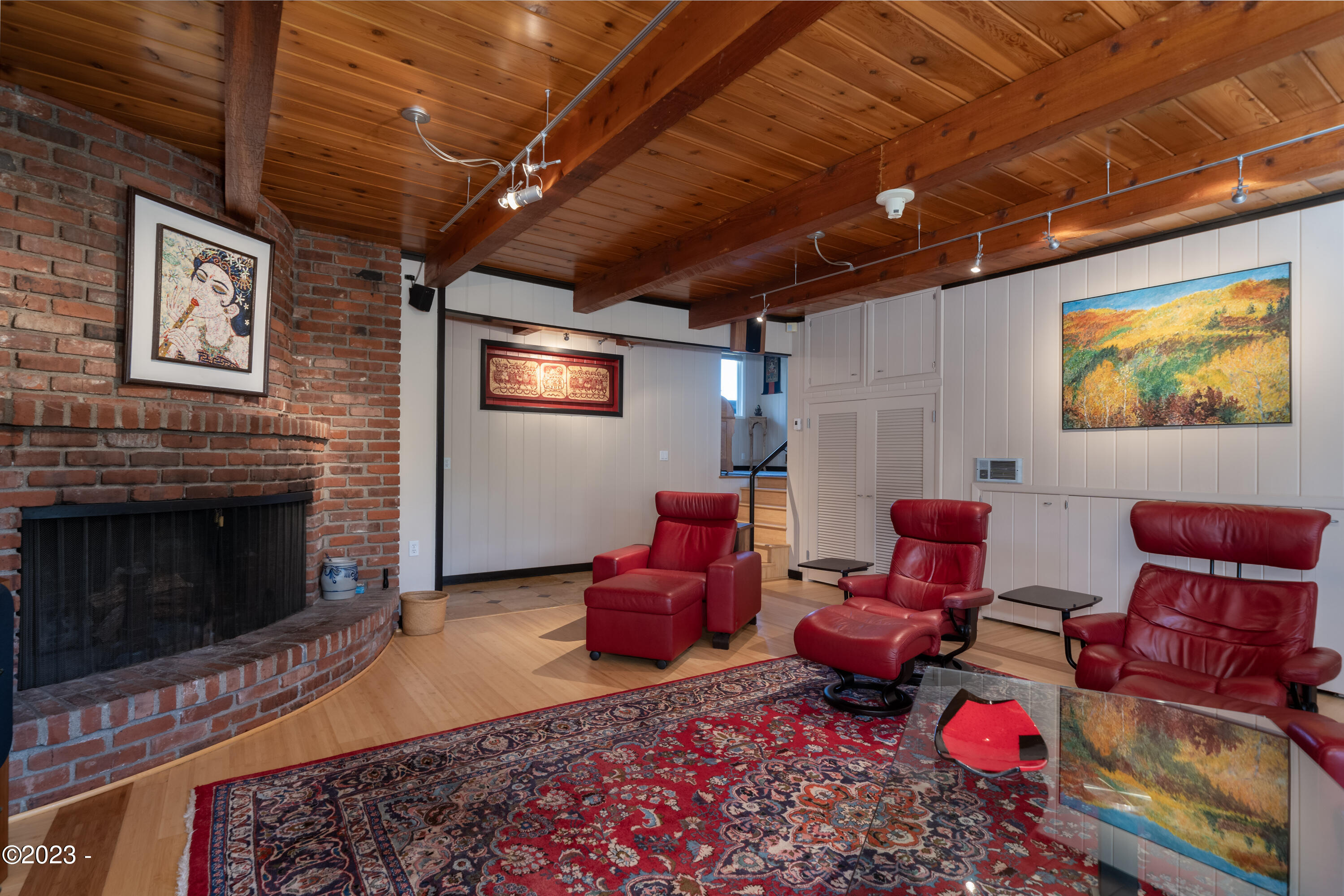 2407 NW Pacific Street