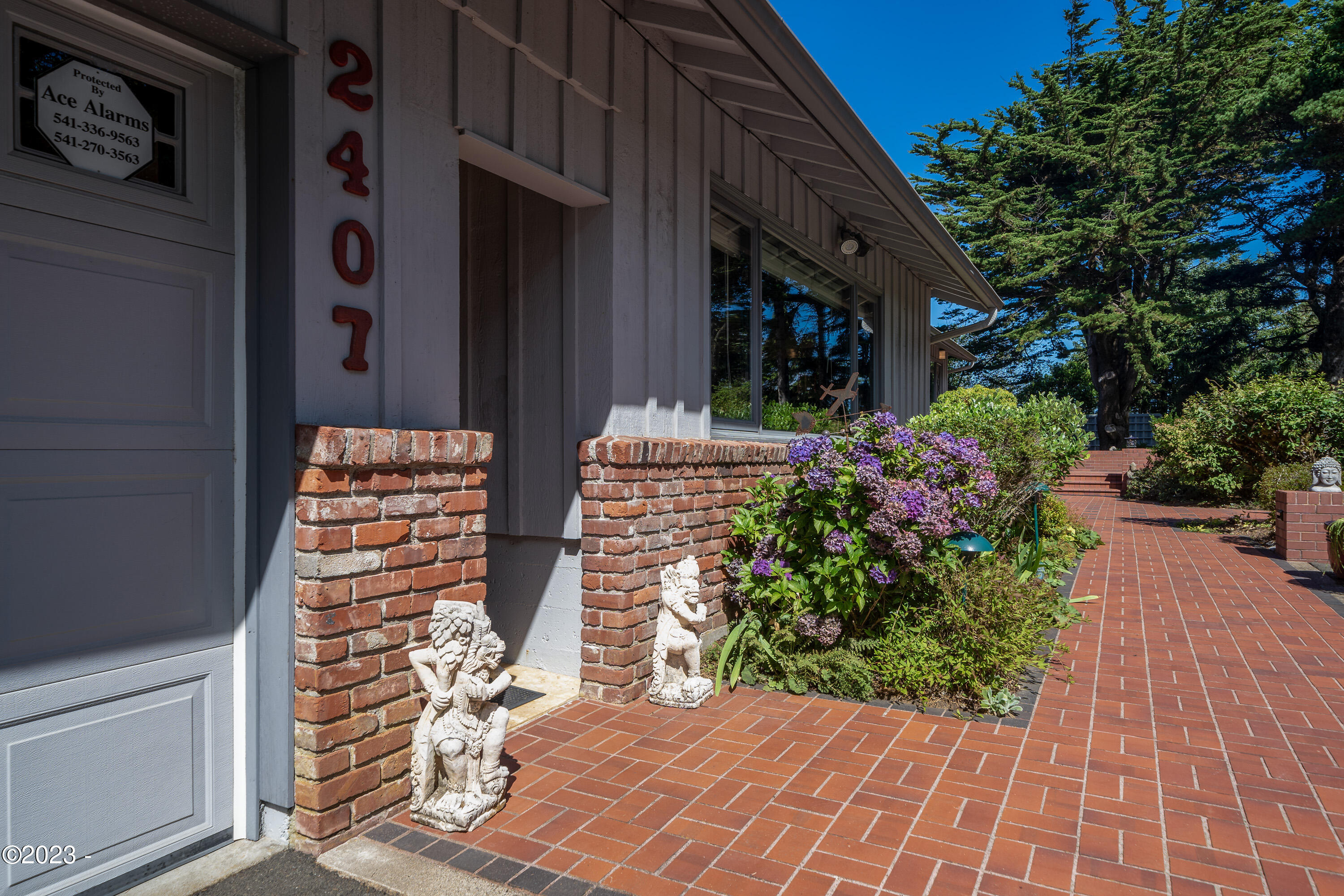 2407 NW Pacific Street