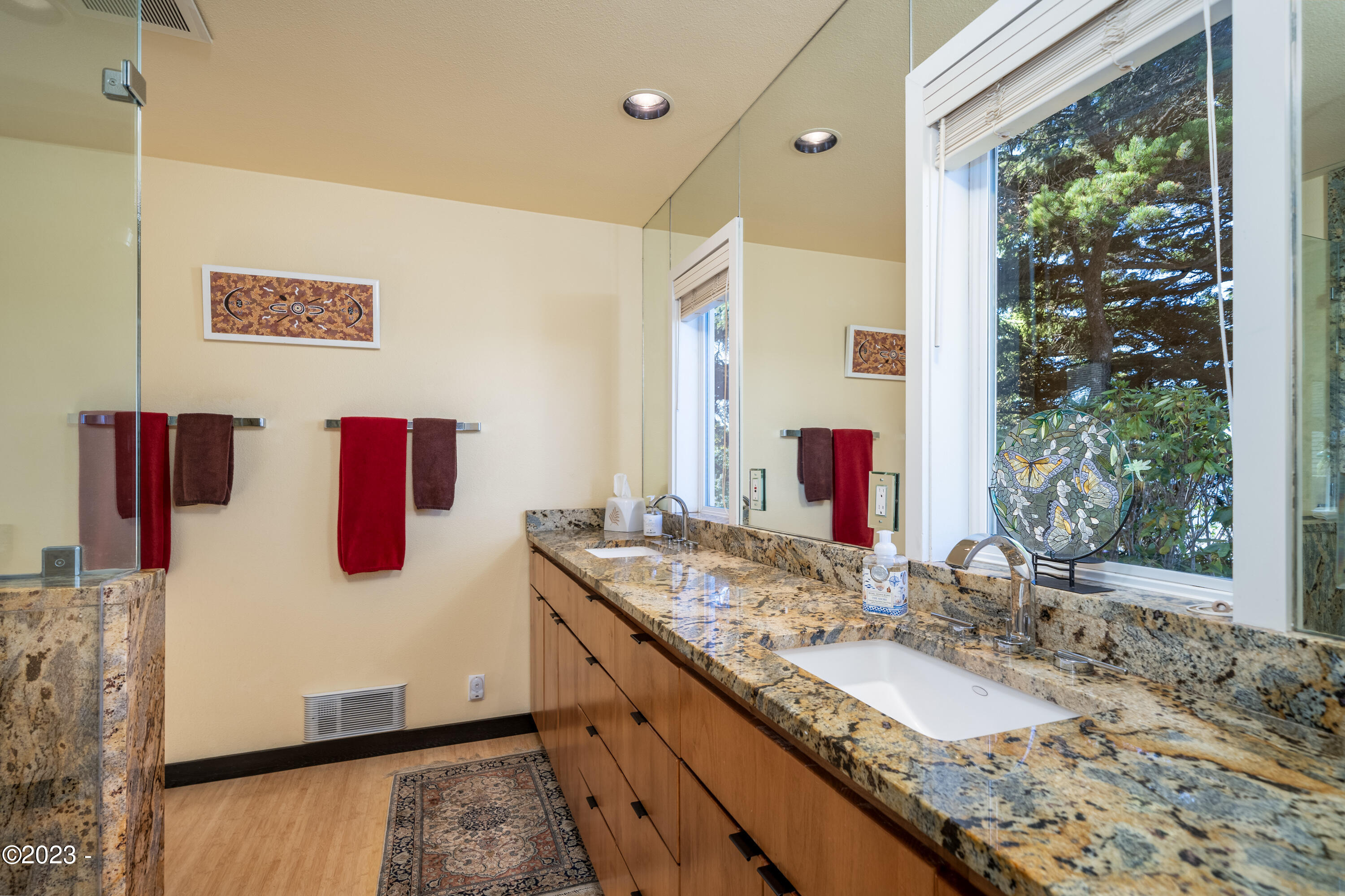 2407 NW Pacific Street