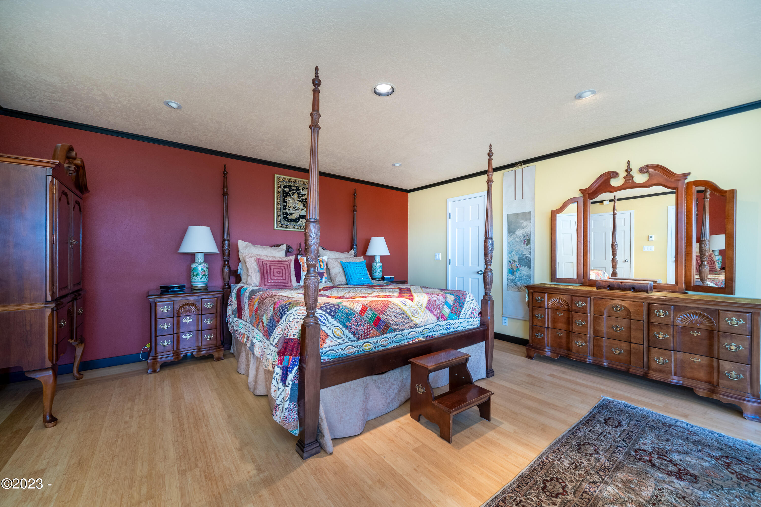 2407 NW Pacific Street