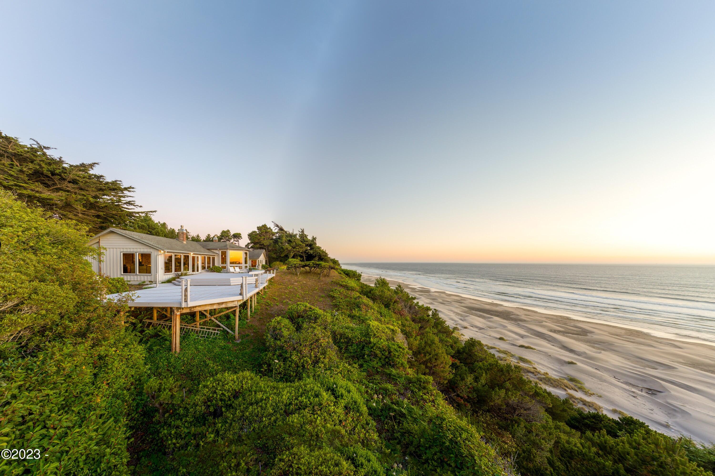 2407 NW Pacific Street