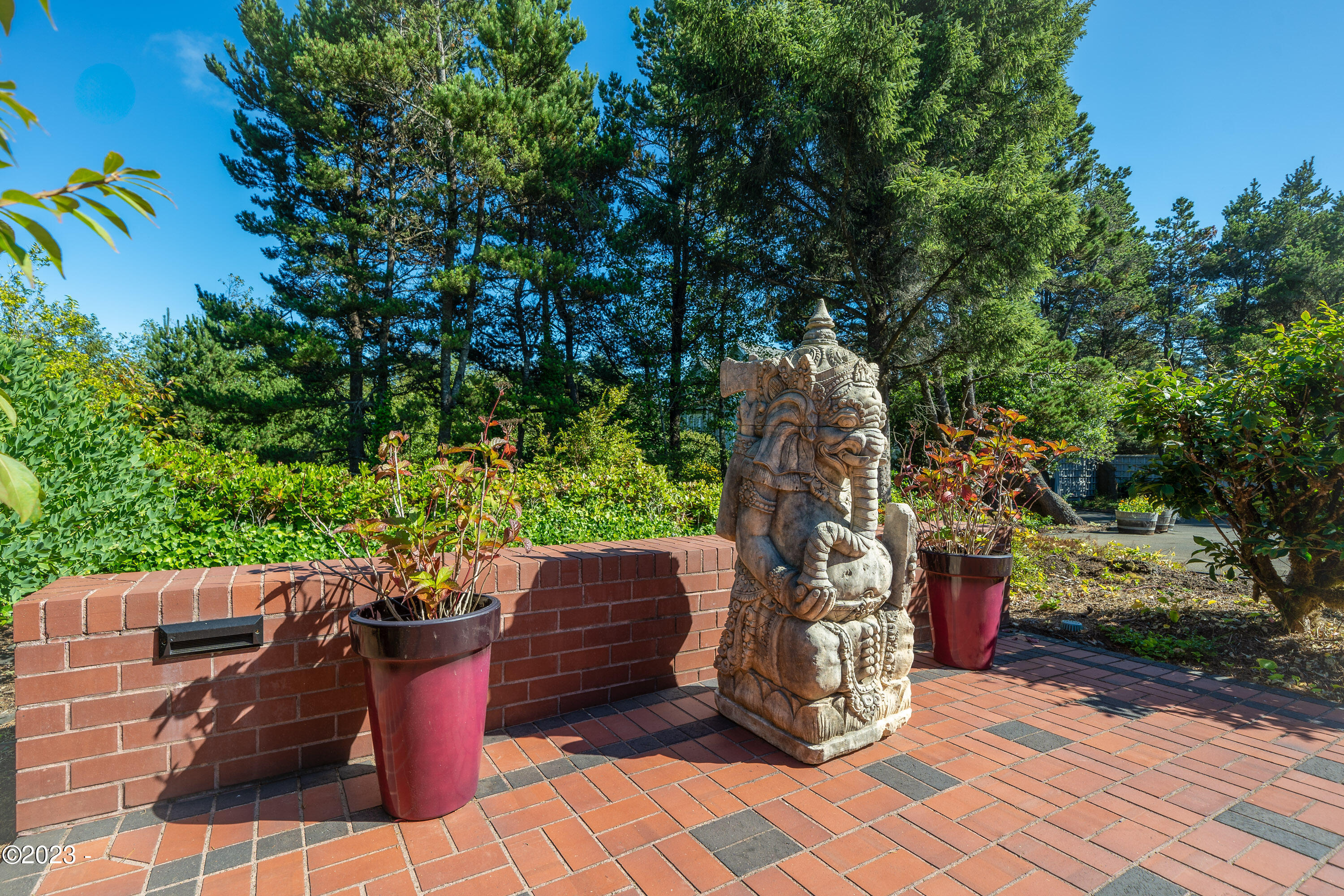 2407 NW Pacific Street