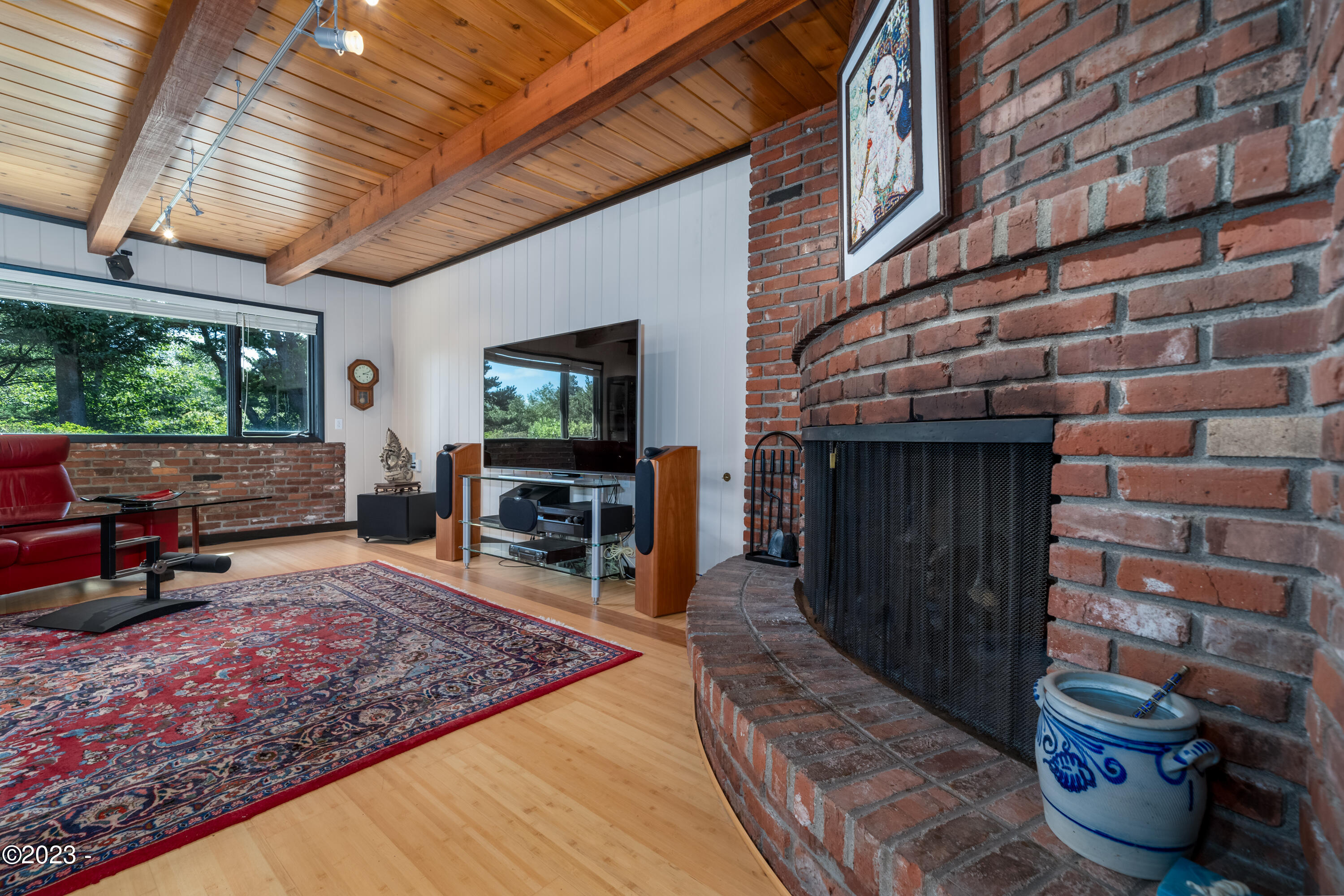 2407 NW Pacific Street