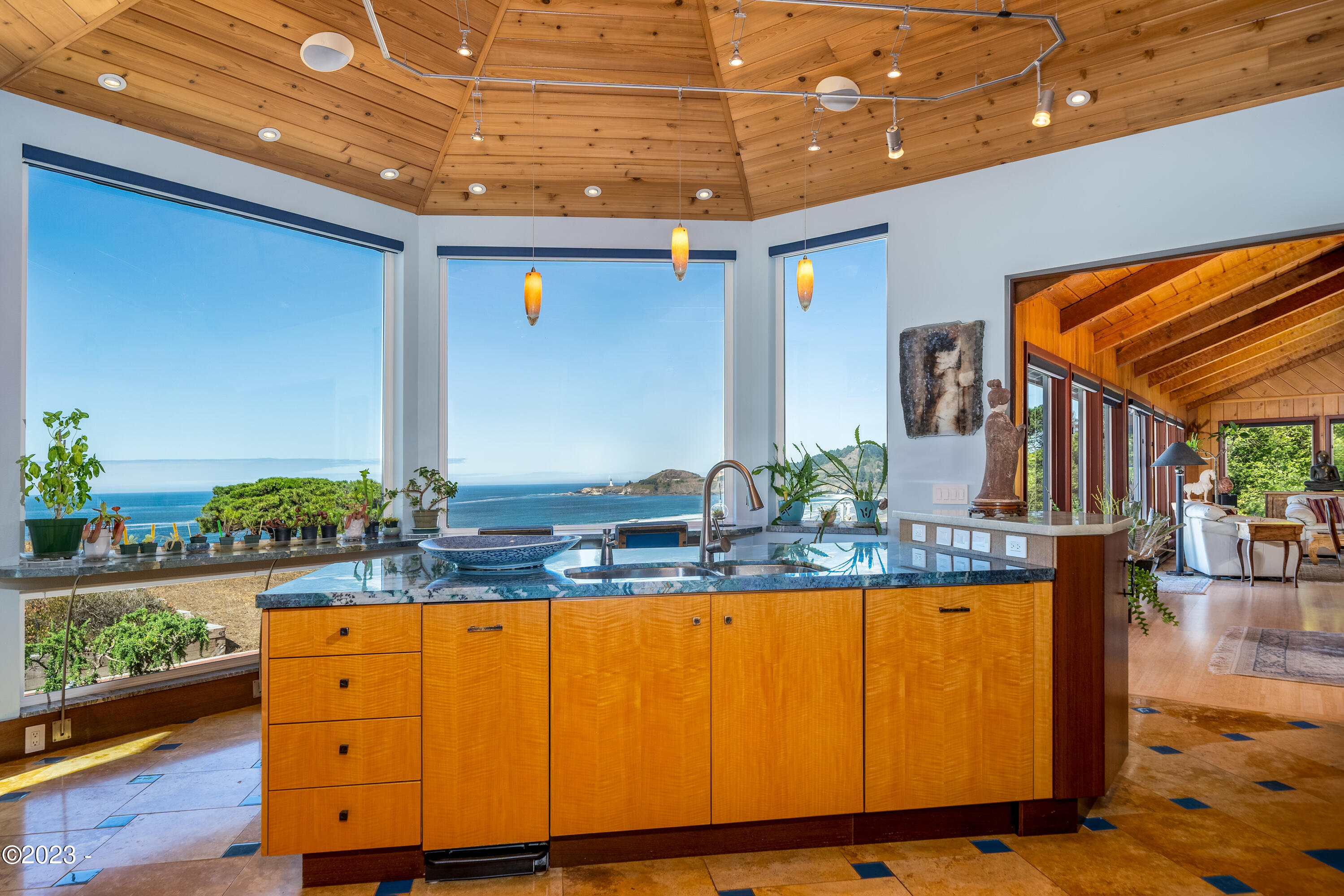 2407 NW Pacific Street