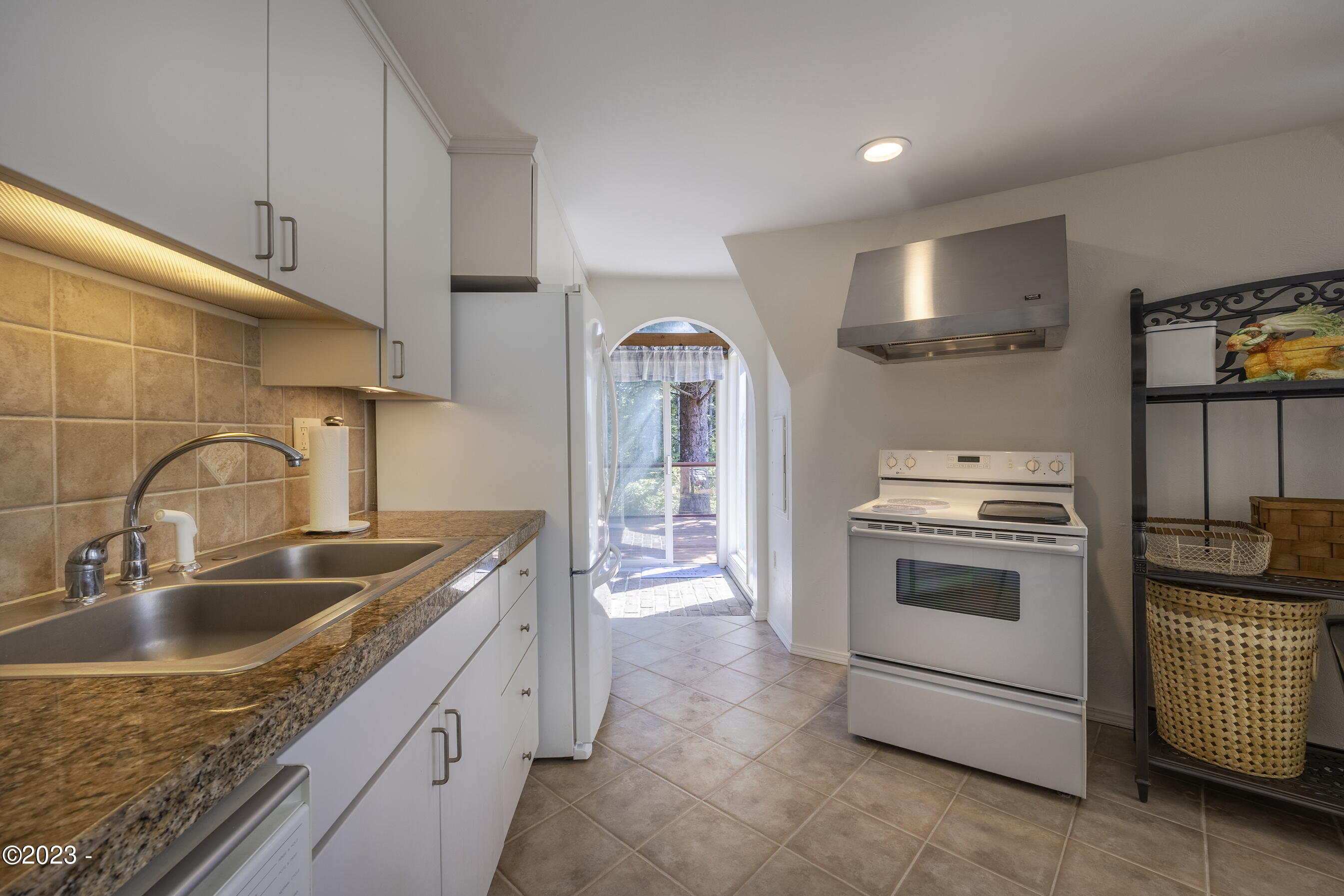 2701 NW Bayshore Loop