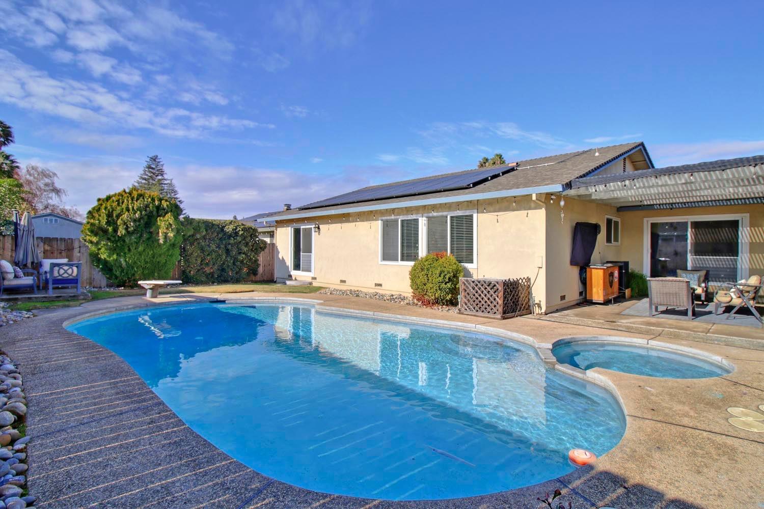 1102 Wimbledon Drive