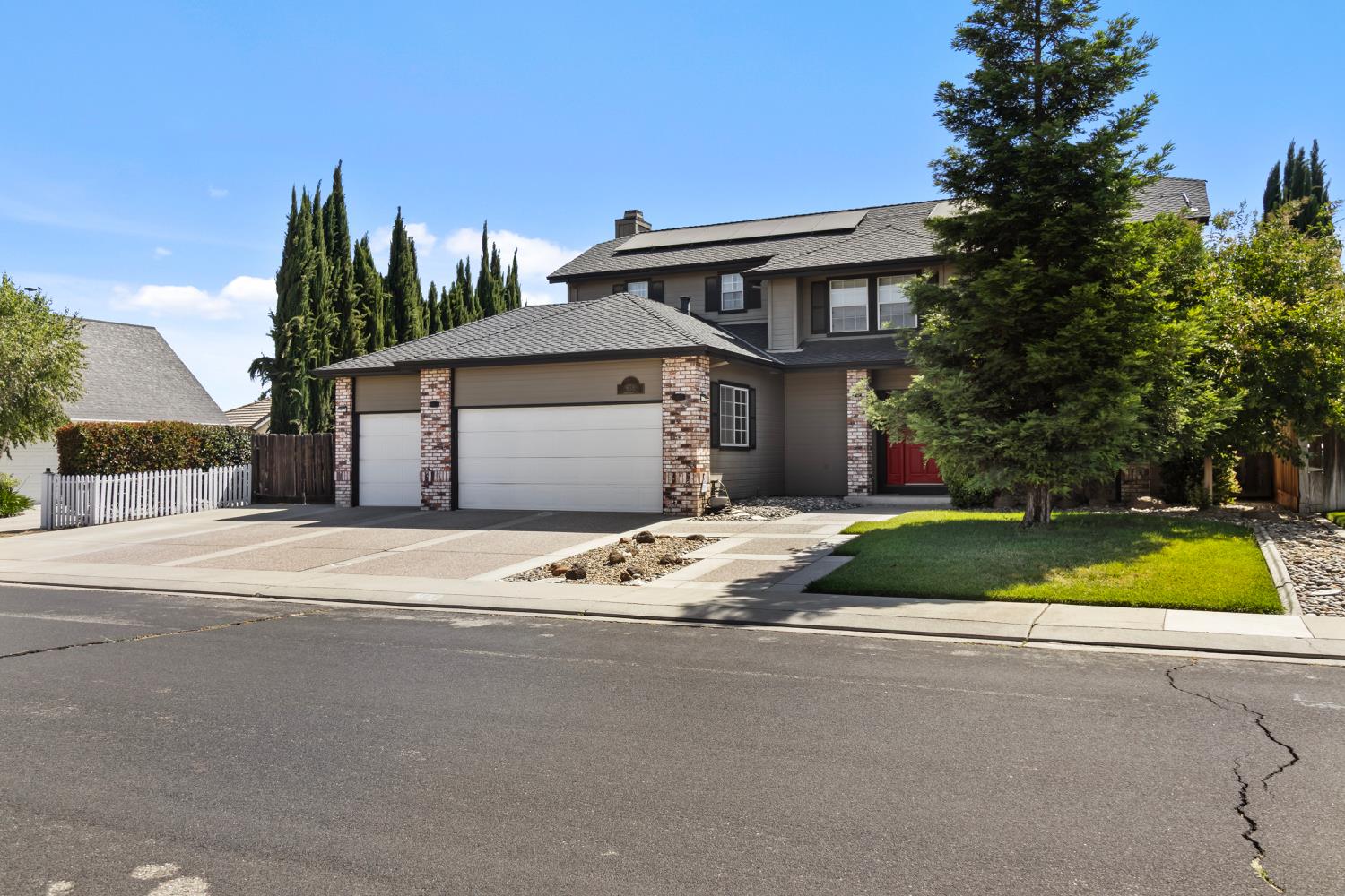 938 Buttercup Place