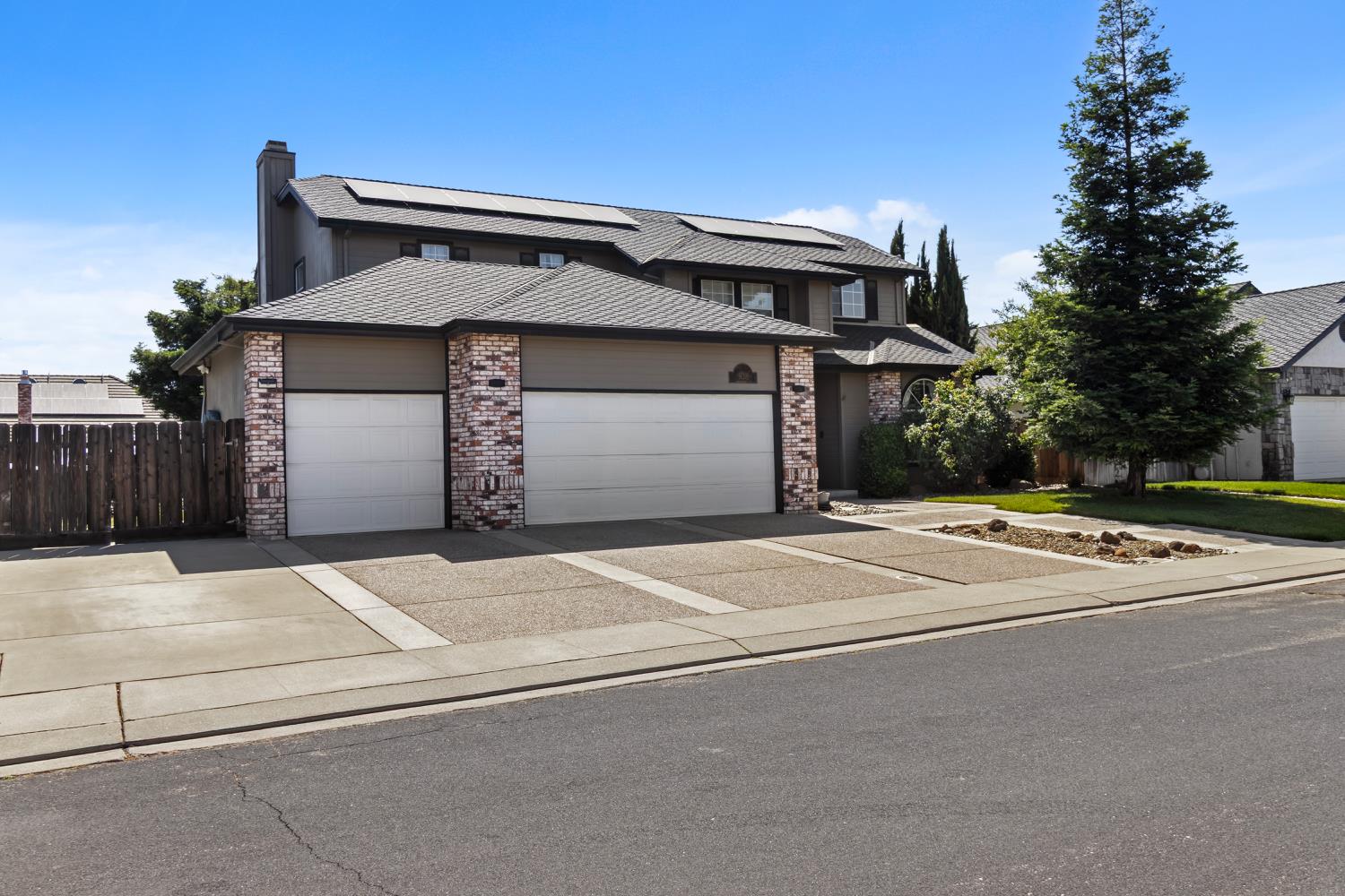 938 Buttercup Place