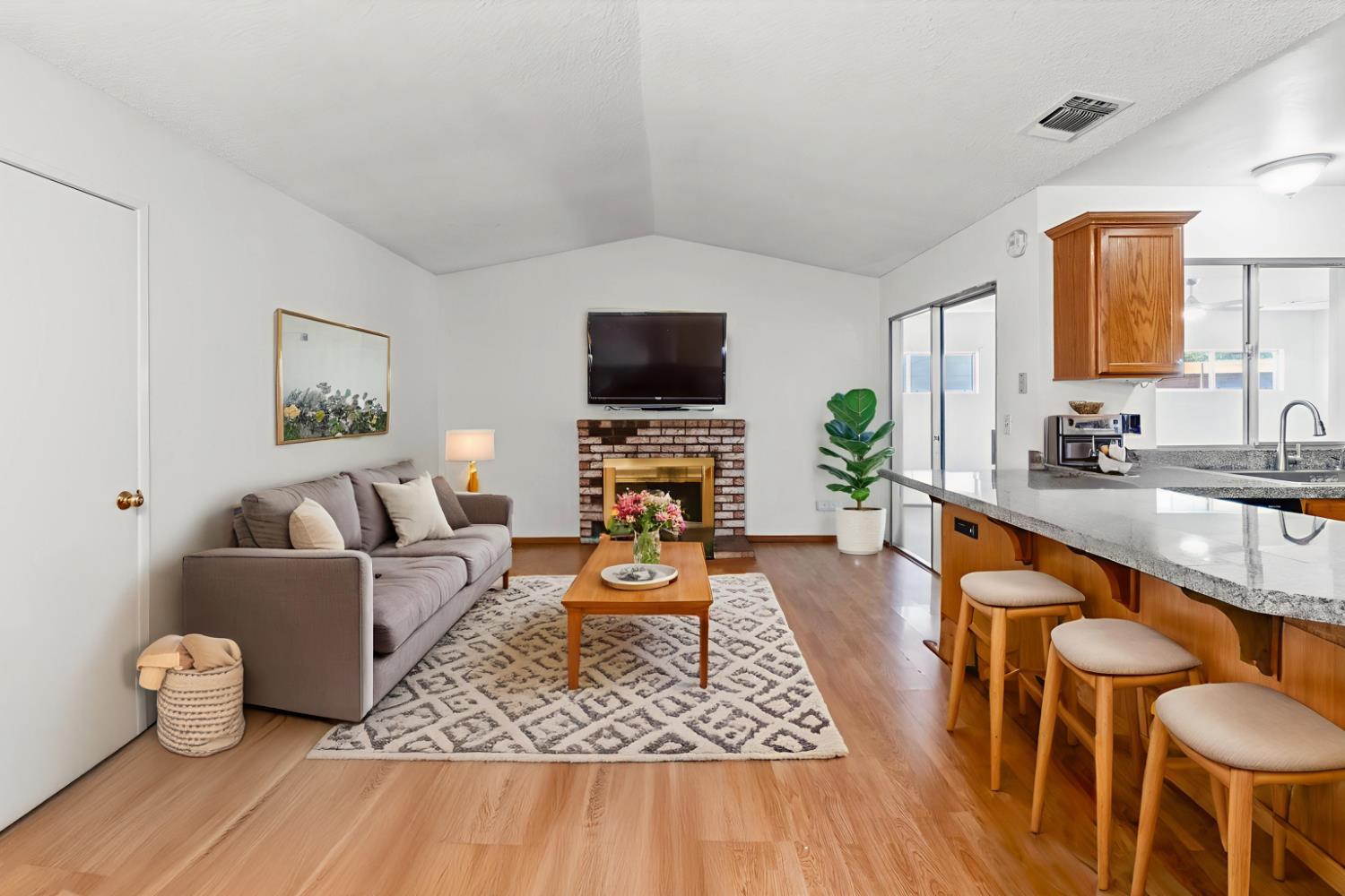 3237 Irvindale Way
