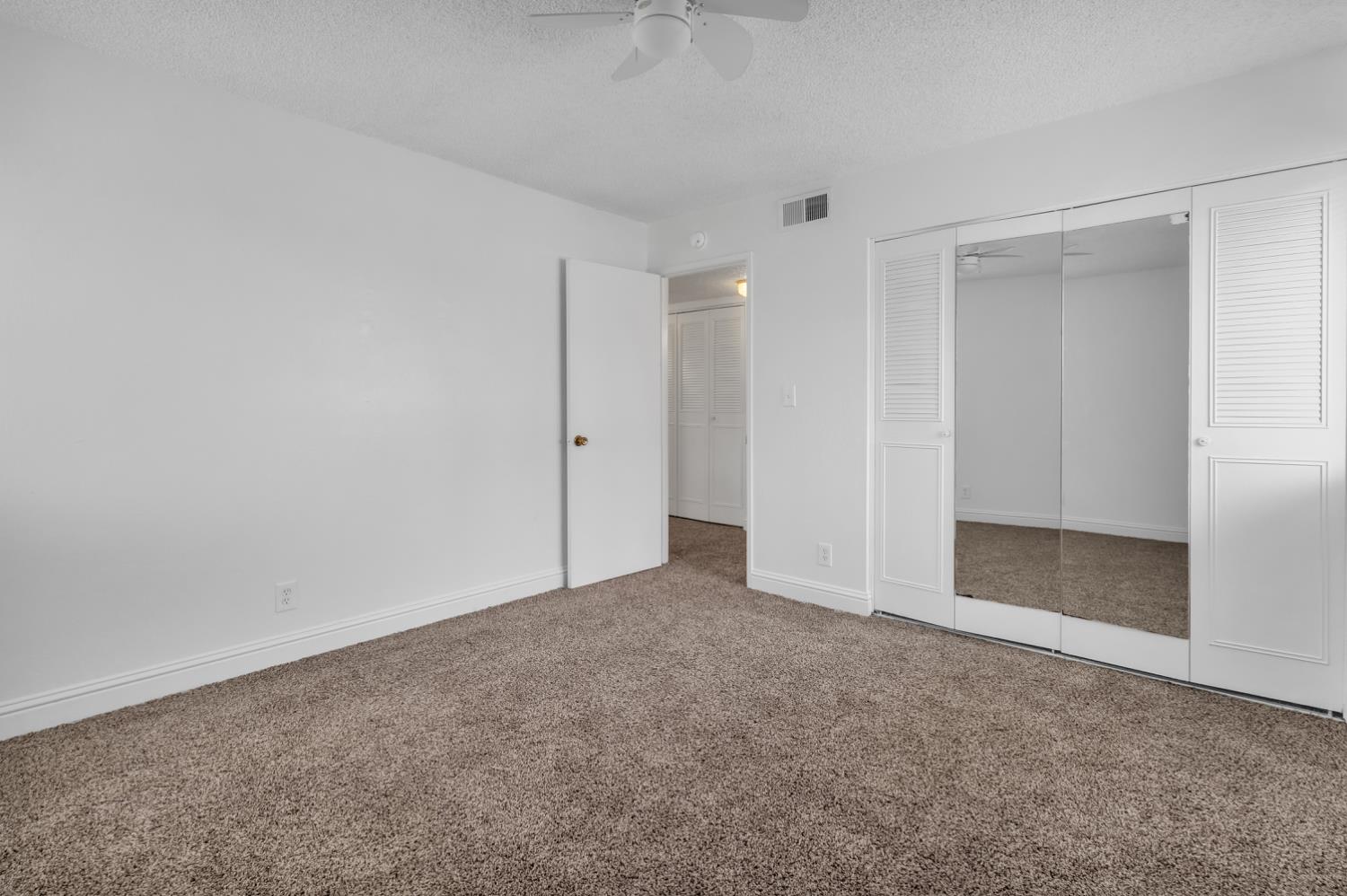 5317 Manzanita Avenue 1