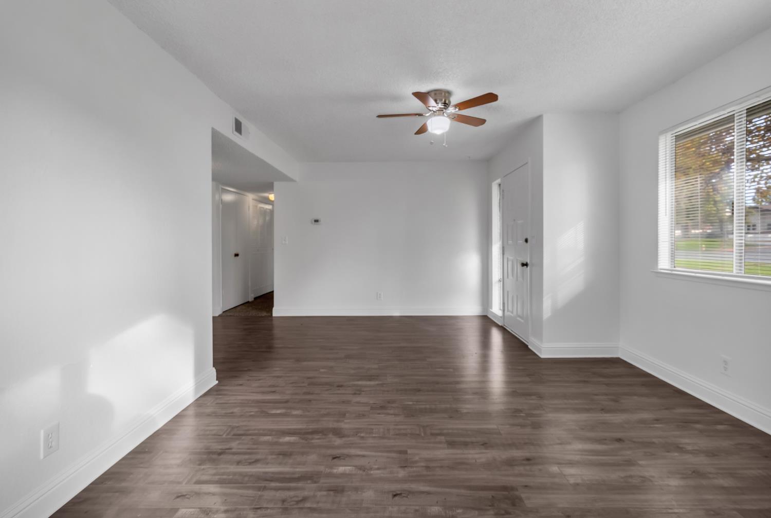 5317 Manzanita Avenue 1