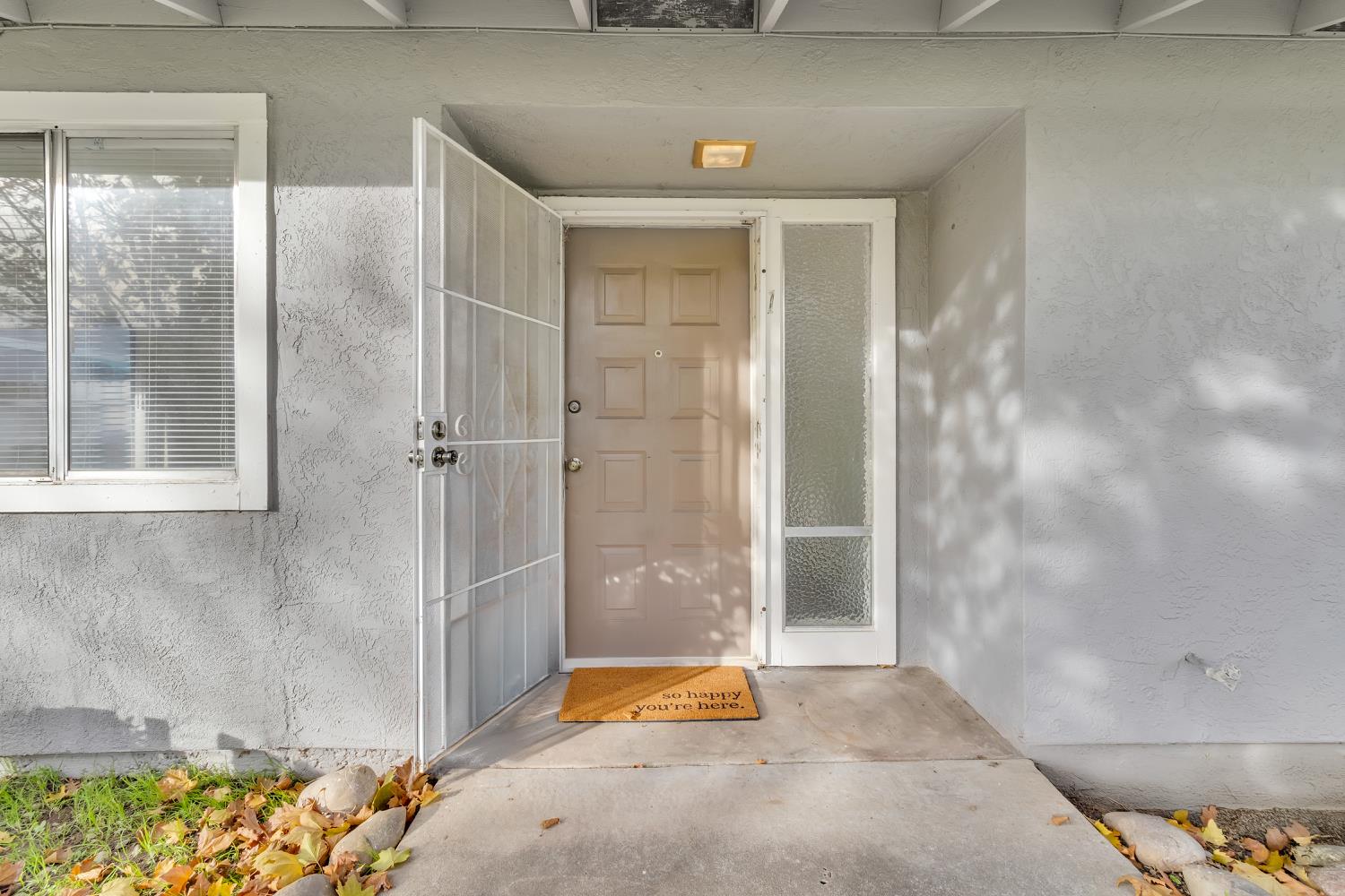 5317 Manzanita Avenue 1