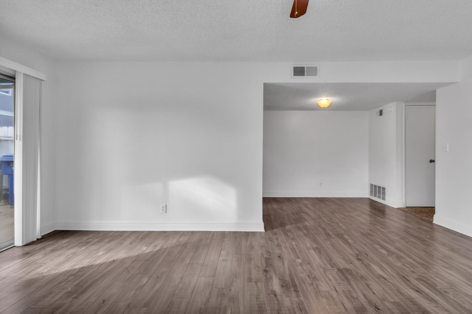 5317 Manzanita Avenue 1