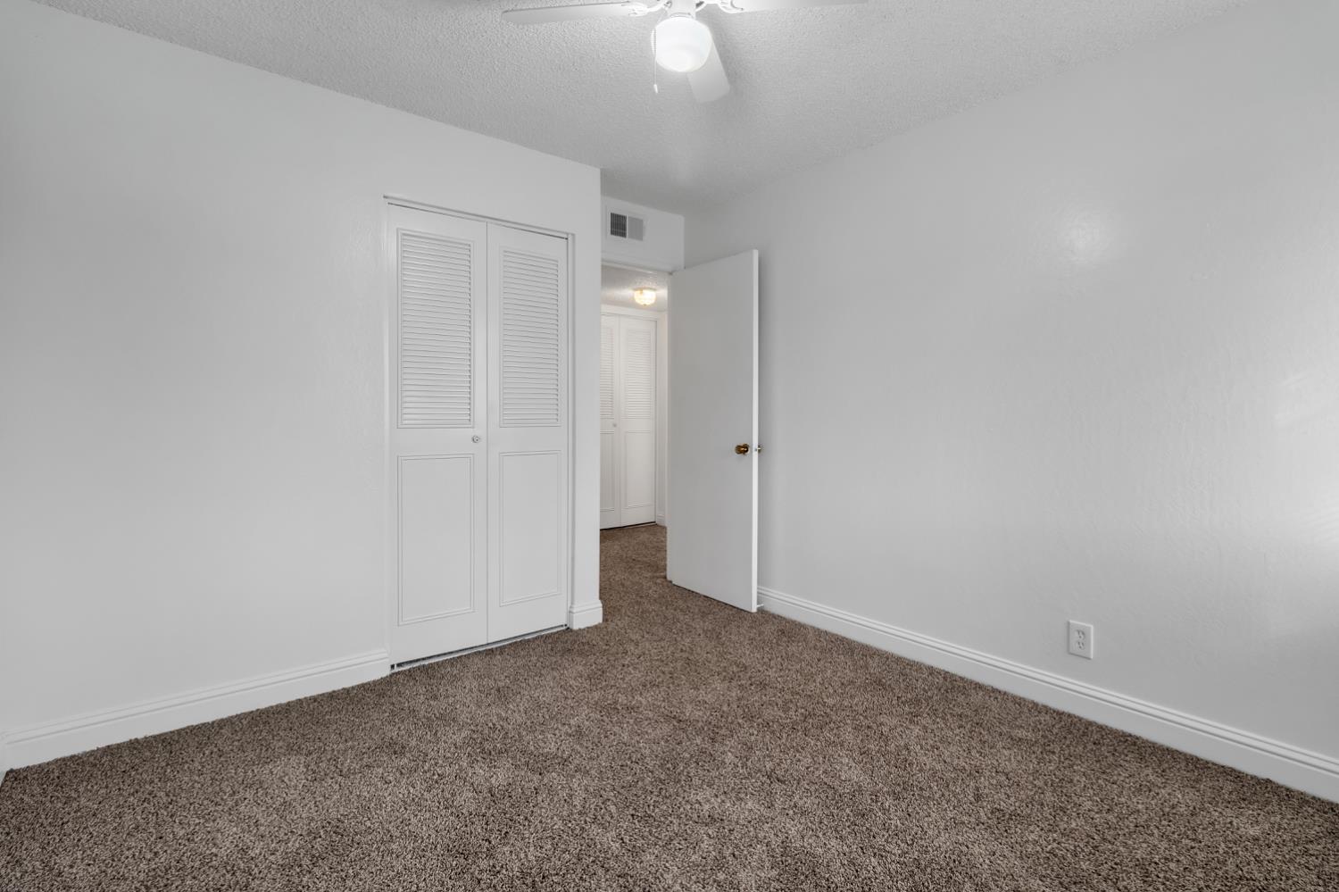 5317 Manzanita Avenue 1