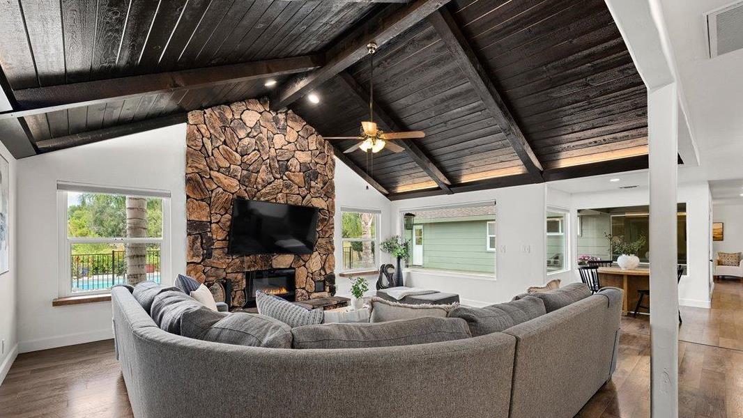 9301 Duffy Lane