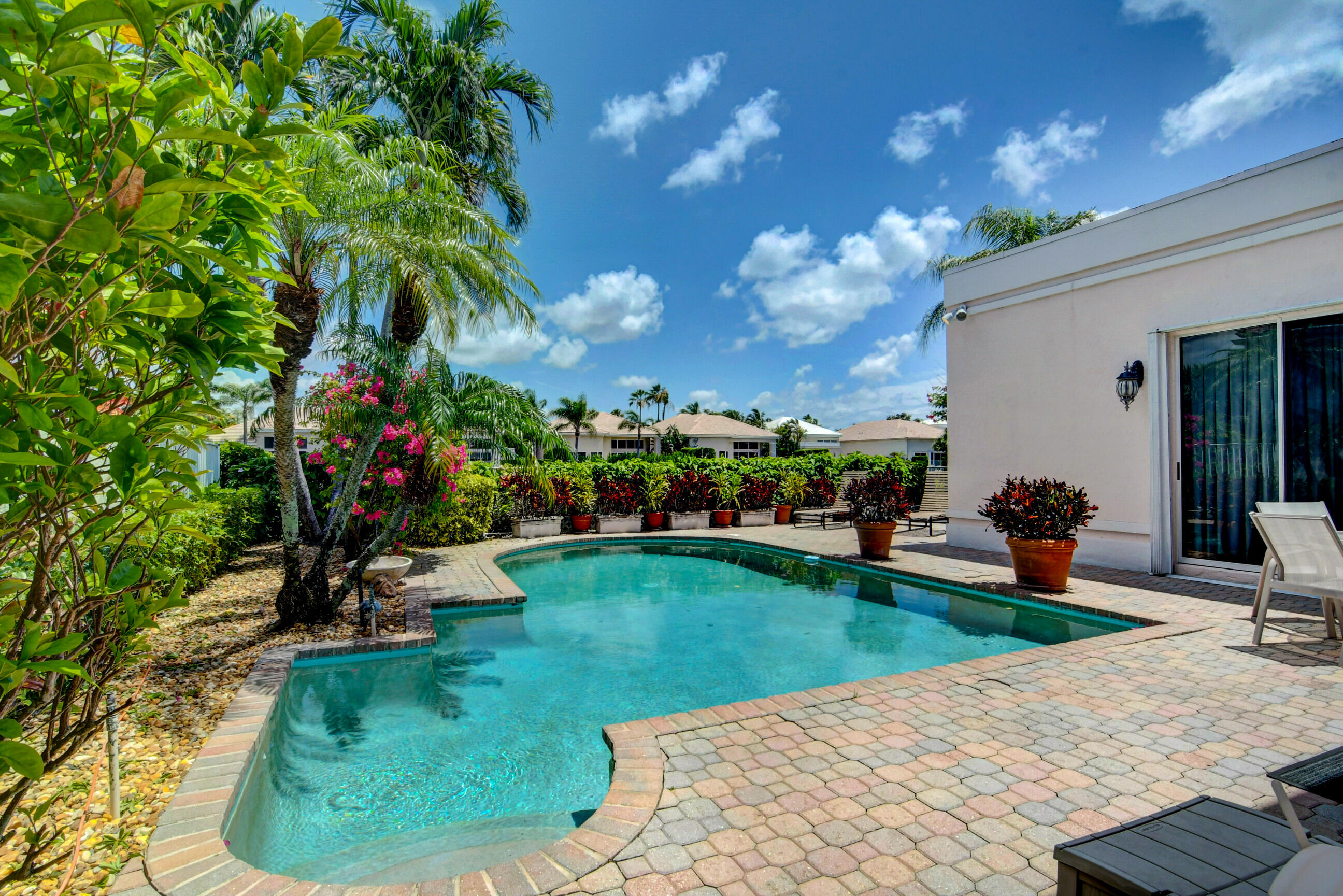 7101 Mallorca Crescent