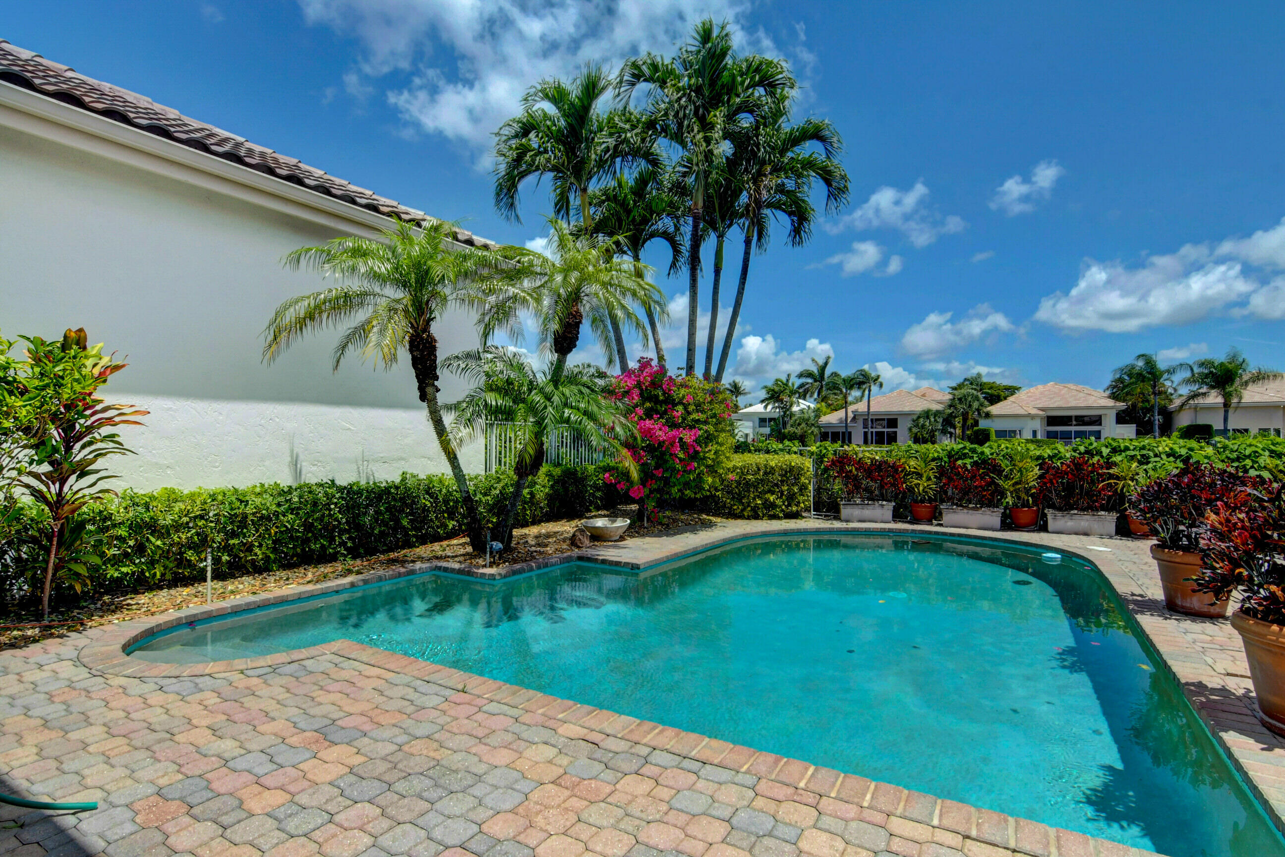 7101 Mallorca Crescent