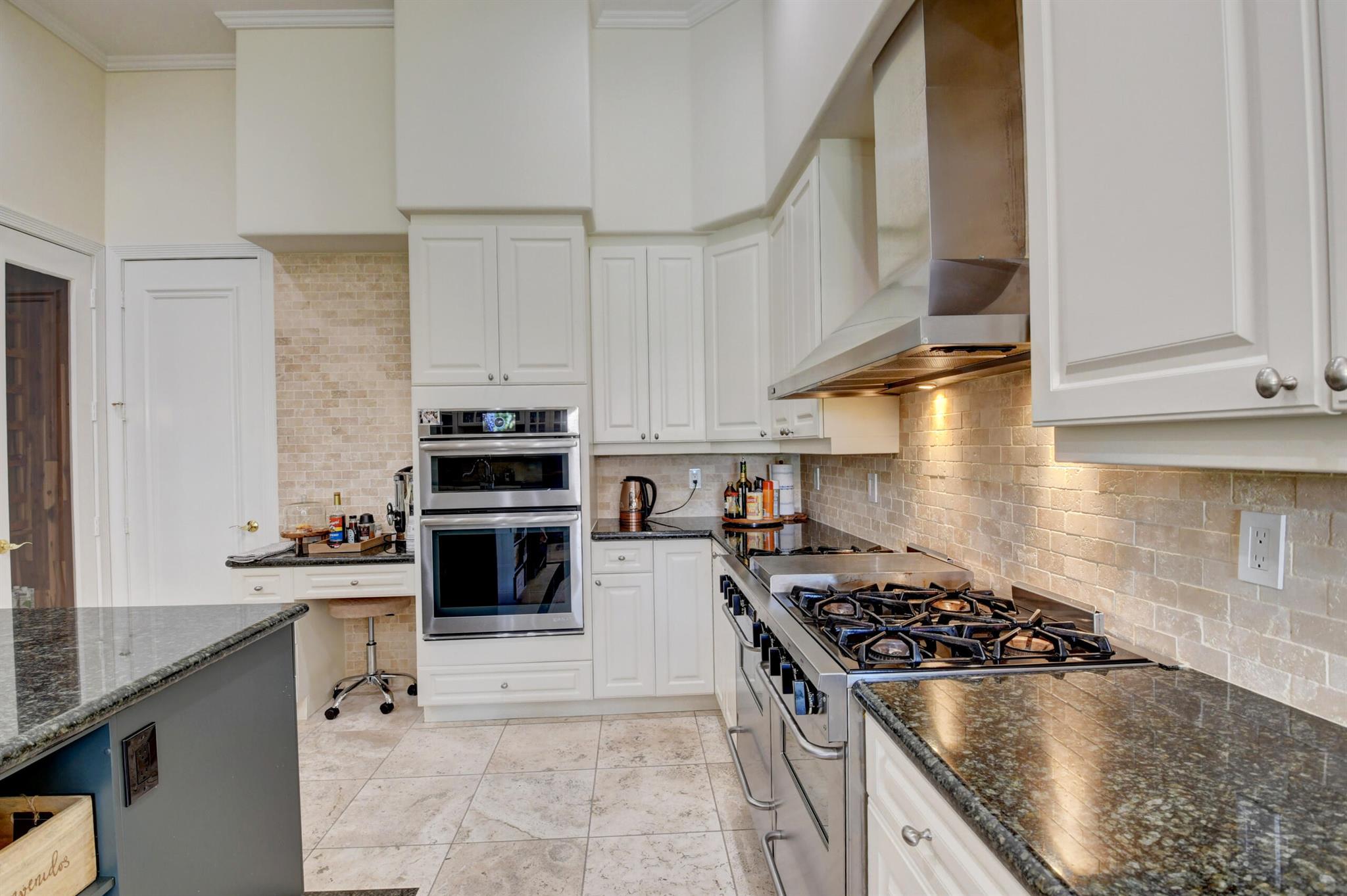 7021 Mallorca Crescent