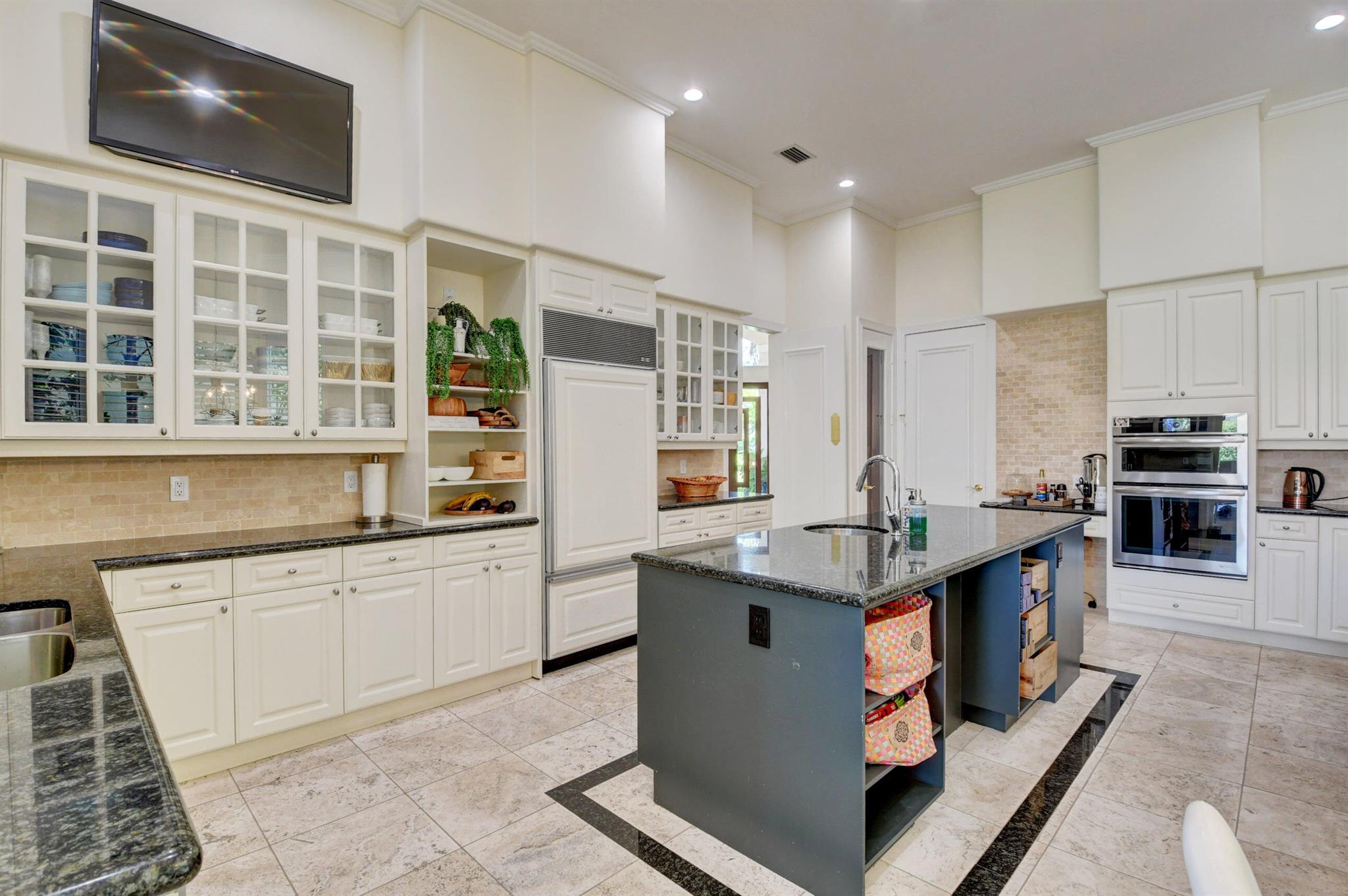 7021 Mallorca Crescent
