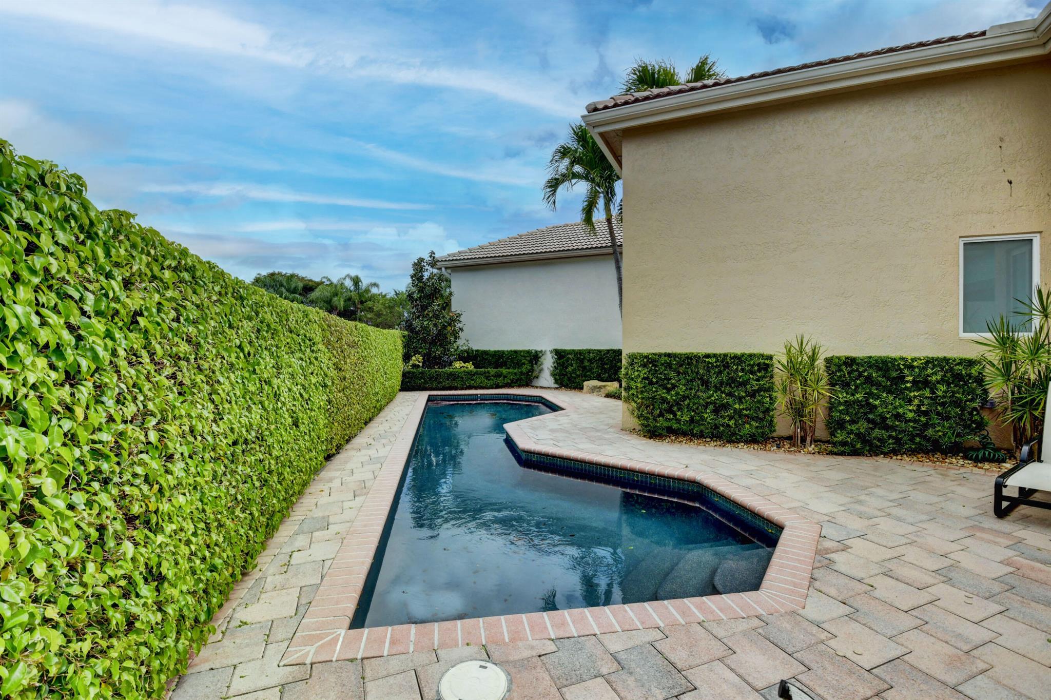 7021 Mallorca Crescent