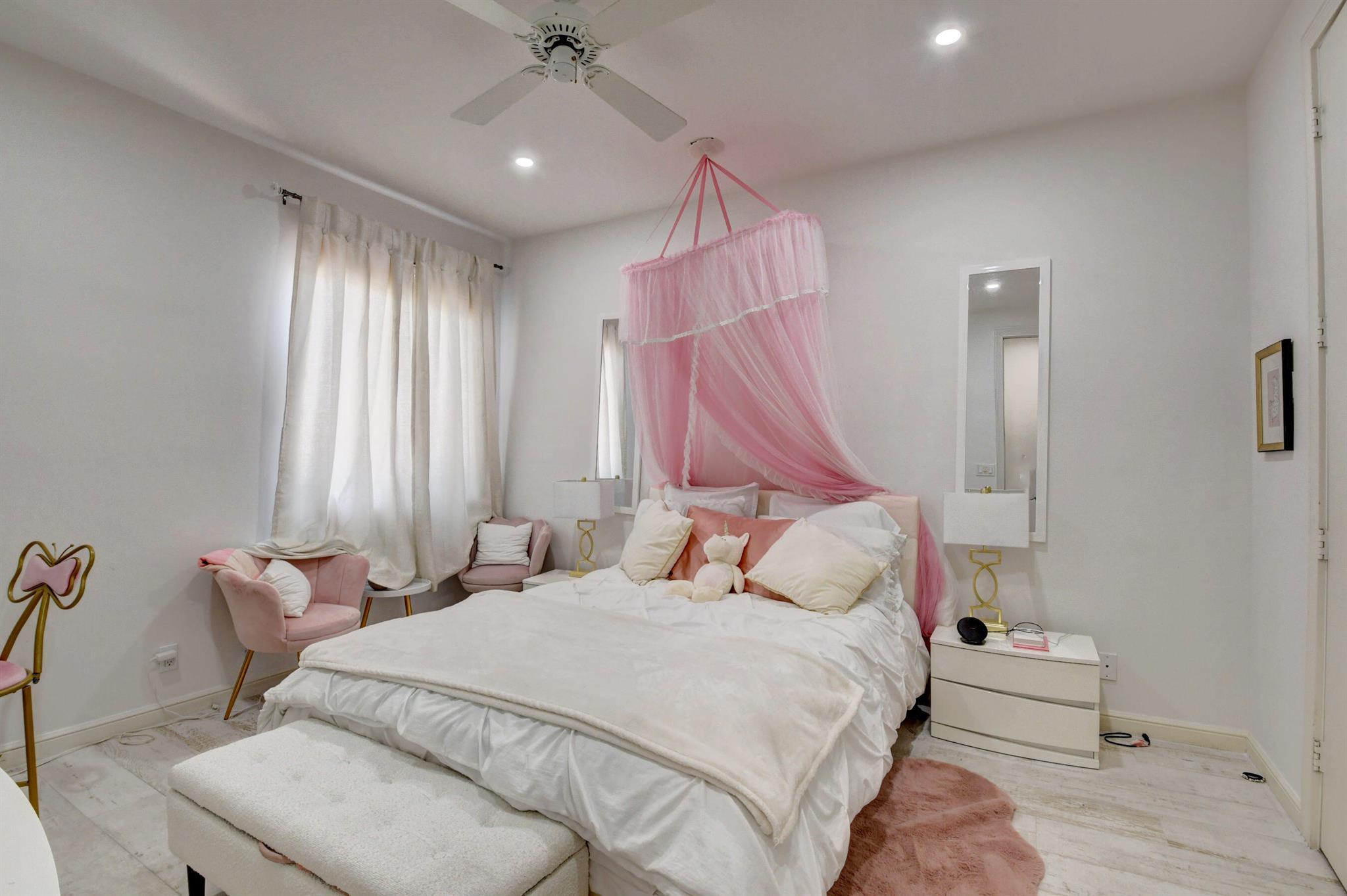 7021 Mallorca Crescent