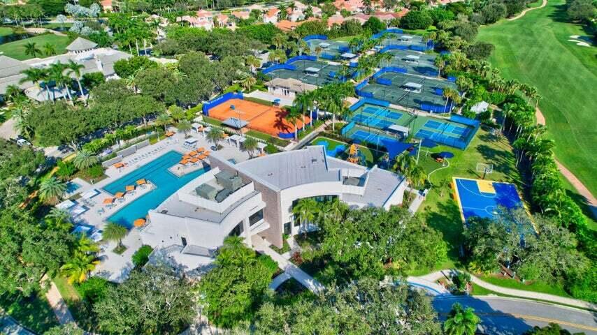 7369 Orangewood Lane 305