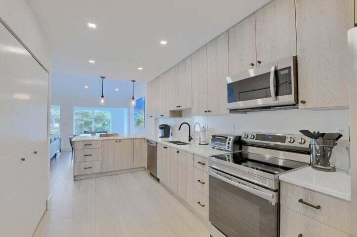 7369 Orangewood Lane 305