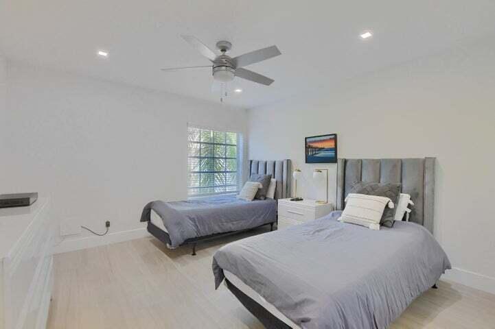 7369 Orangewood Lane 305