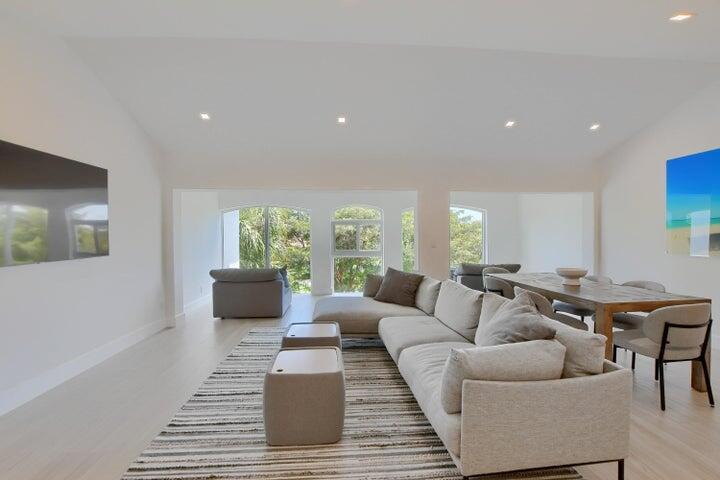 7369 Orangewood Lane 305